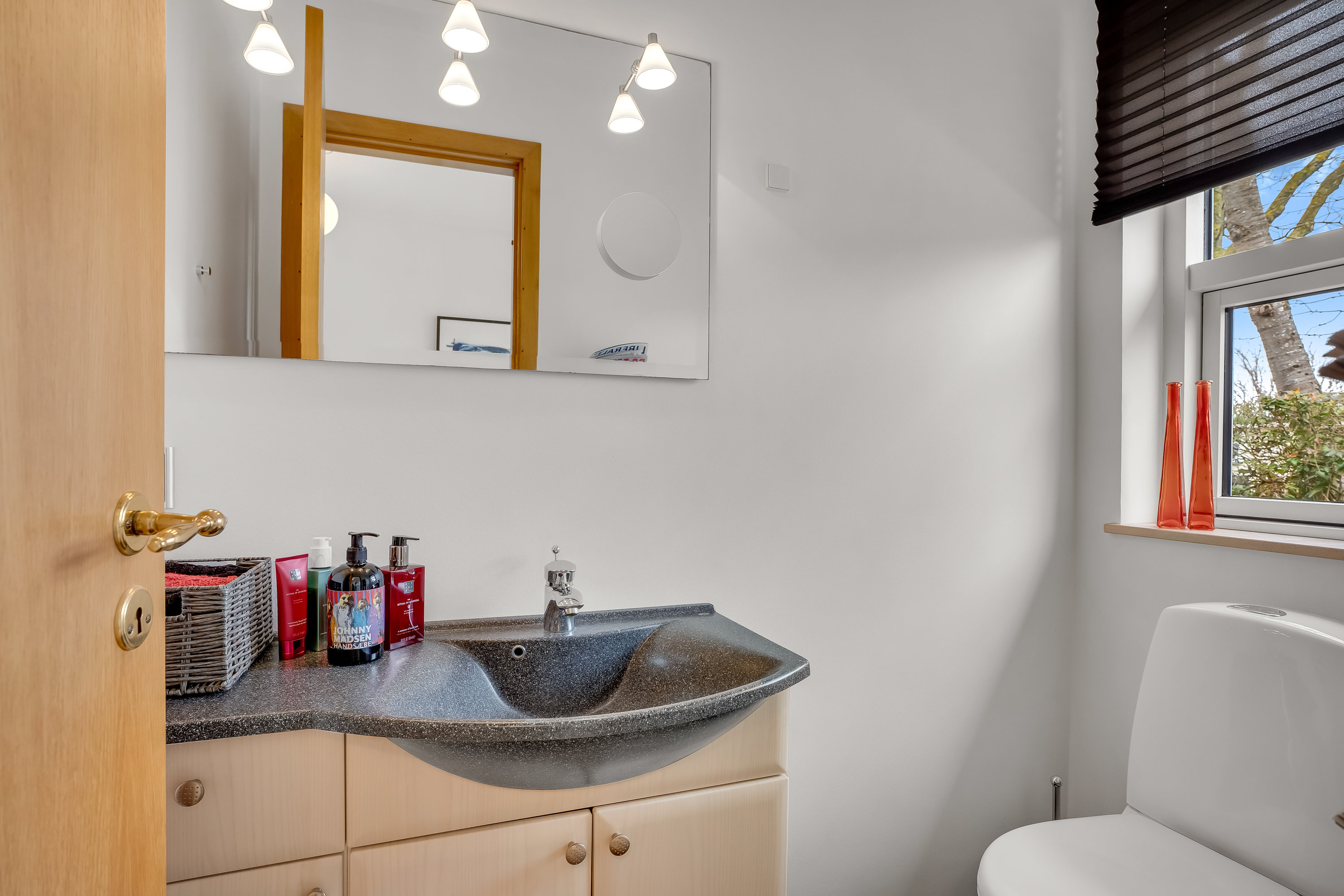 Fremhævet andet billede i fuldskærmstilstand. Billede af Svingels Allé 50, 4900 Nakskov