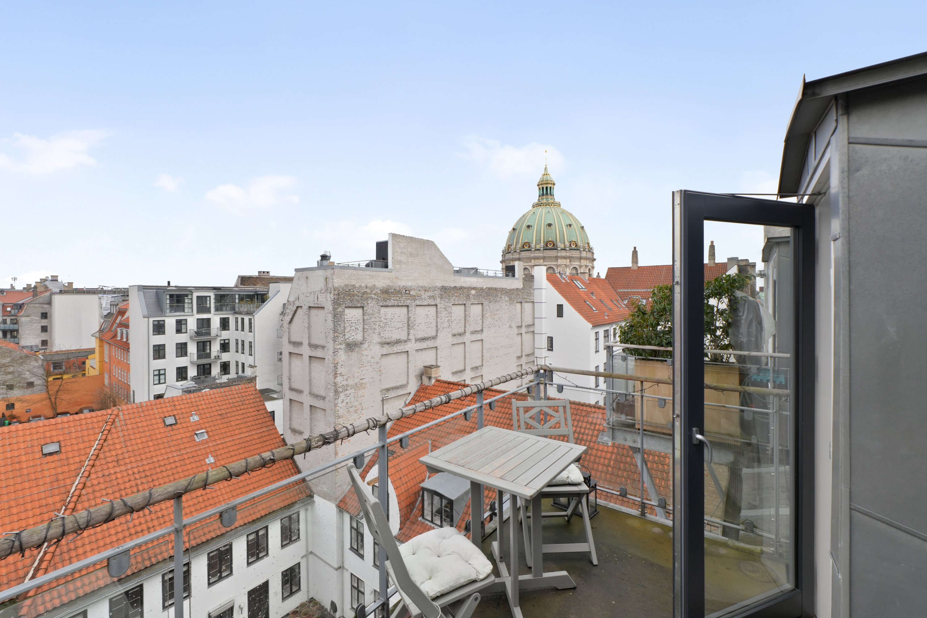 Fremhævet altan billede i fuldskærmstilstand. Billede af Store Kongensgade 63A, 4. 4., 1264 København K