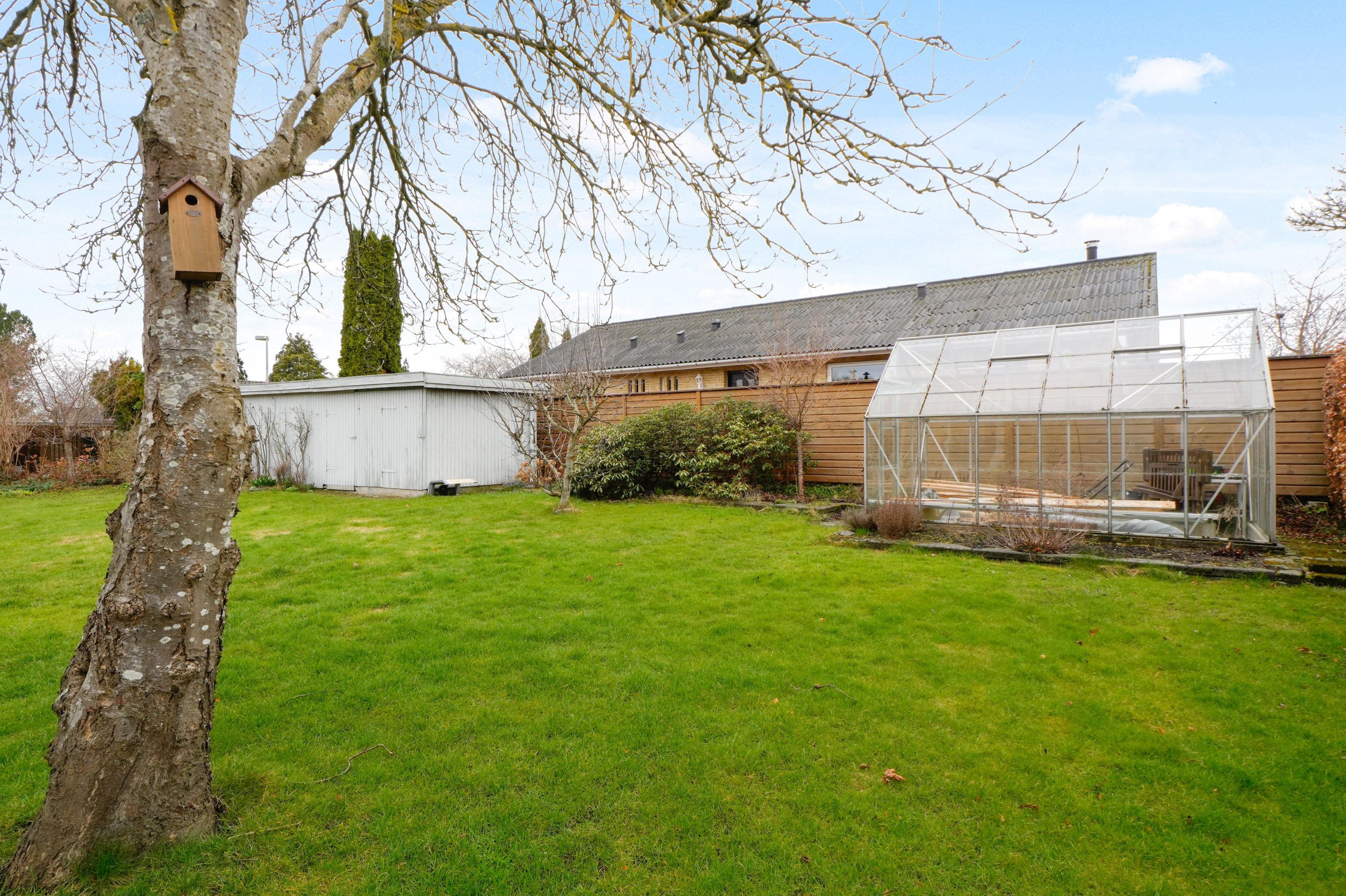 Fremhævet have billede i fuldskærmstilstand. Billede af Aage Berntsens Alle 12, 2750 Ballerup