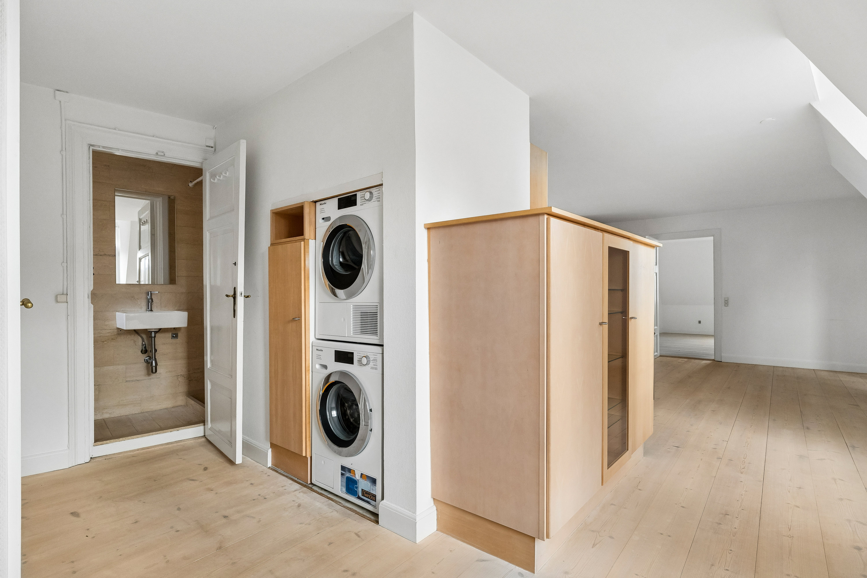 Fremhævet gang billede i fuldskærmstilstand. Billede af Nybrogade 22, 5., 1203 København K