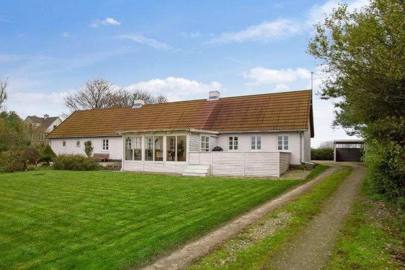 Fremhævet  billede i fuldskærmstilstand. Billede af Langoddevej 13, 9750 Østervrå