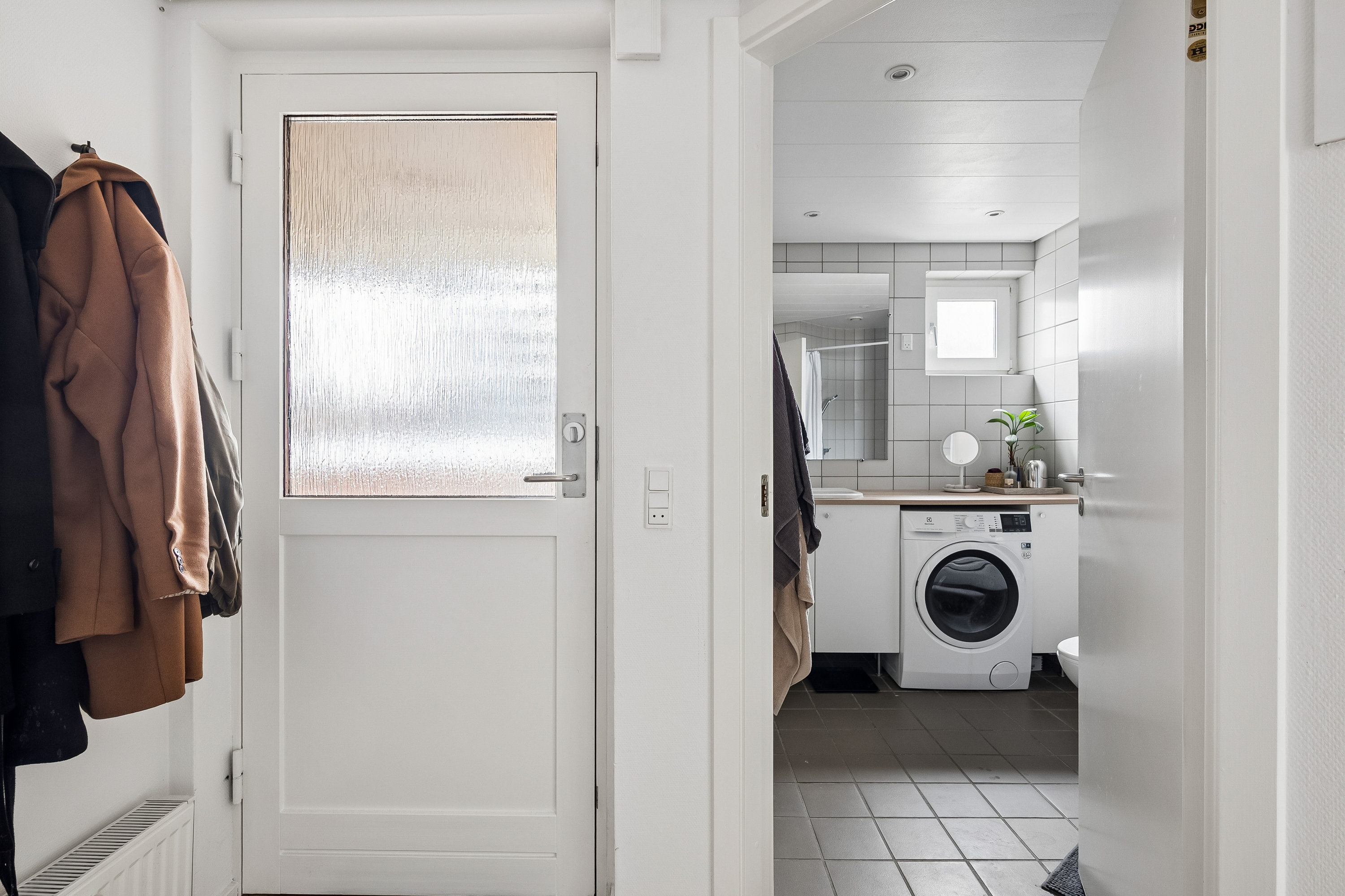 Fremhævet badeværelse billede i fuldskærmstilstand. Billede af Hellerupvej 25, st.. tv., 2900 Hellerup