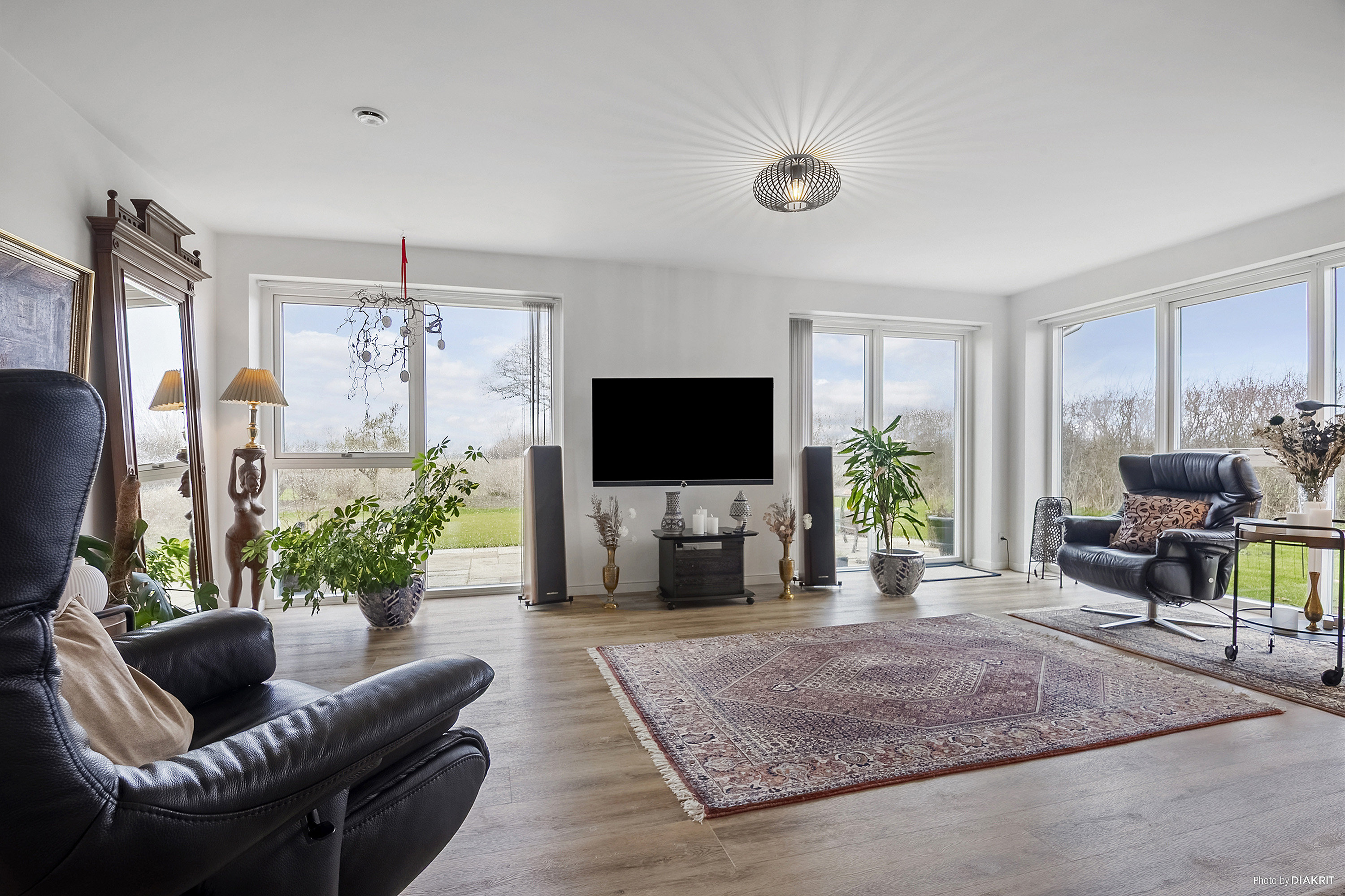 Fremhævet stue billede i fuldskærmstilstand. Billede af Hasselvænget 11, 4652 Hårlev