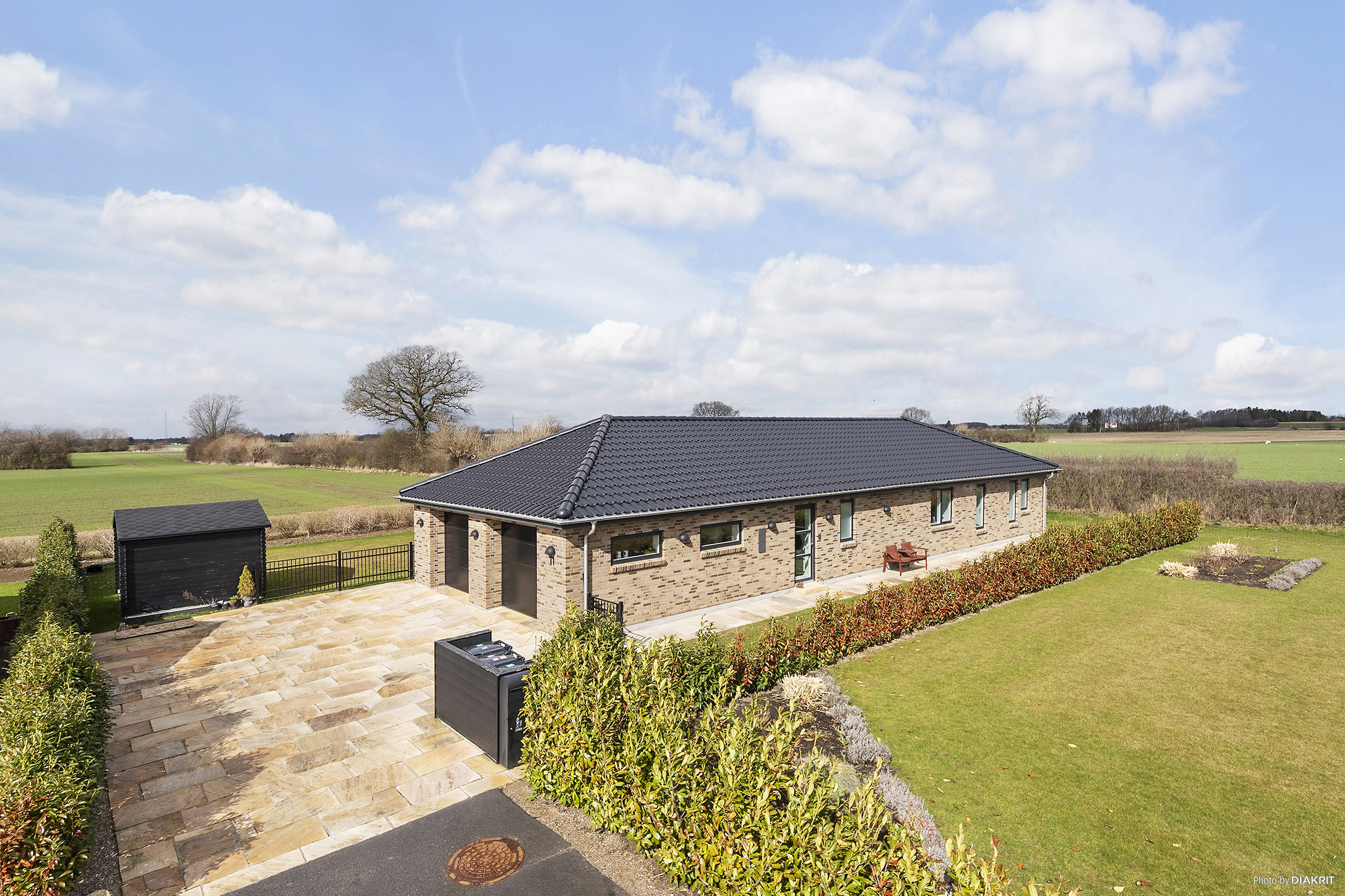 Fremhævet ejendommen billede i fuldskærmstilstand. Billede af Hasselvænget 11, 4652 Hårlev