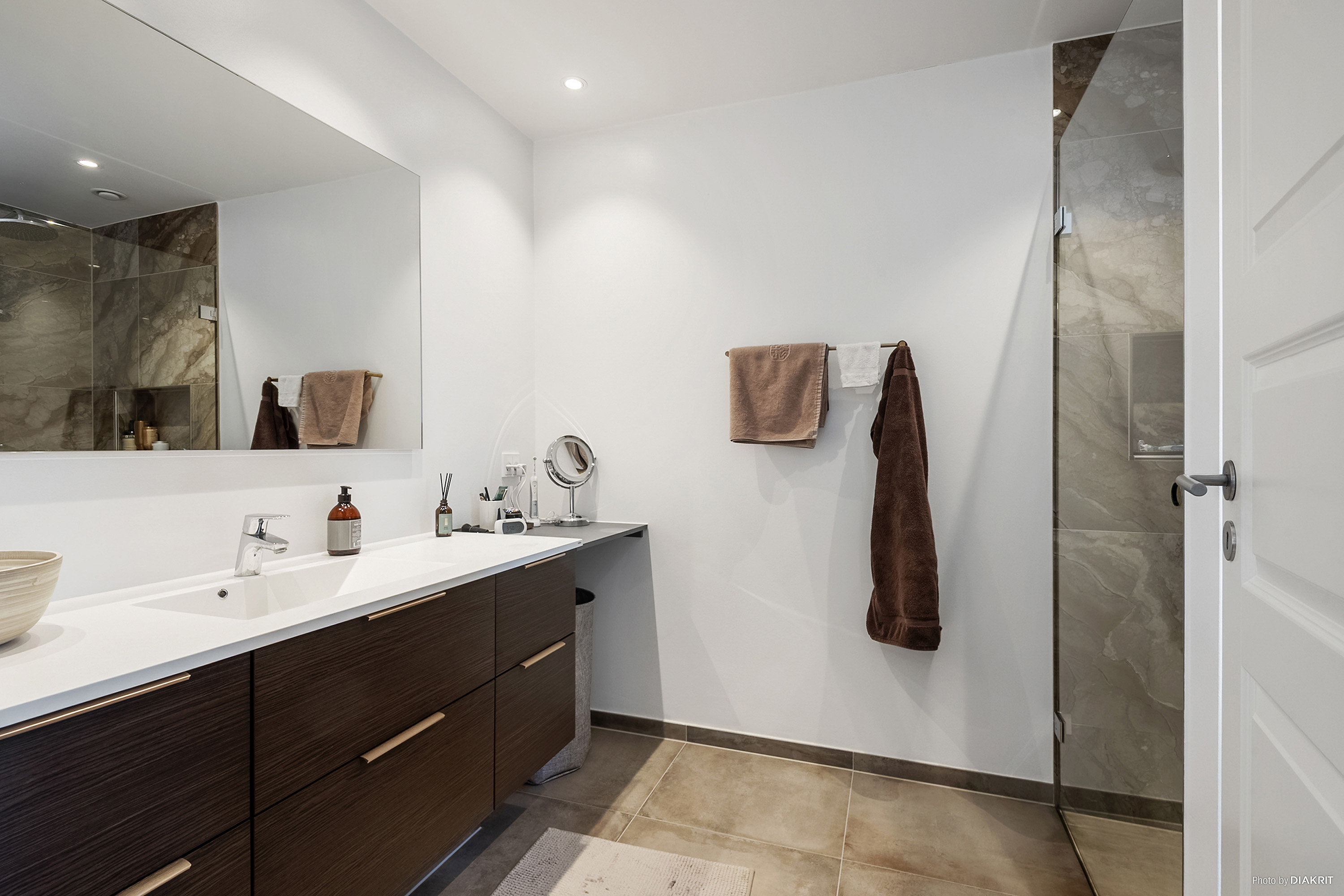 Fremhævet badeværelse billede i fuldskærmstilstand. Billede af Hasselvænget 11, 4652 Hårlev