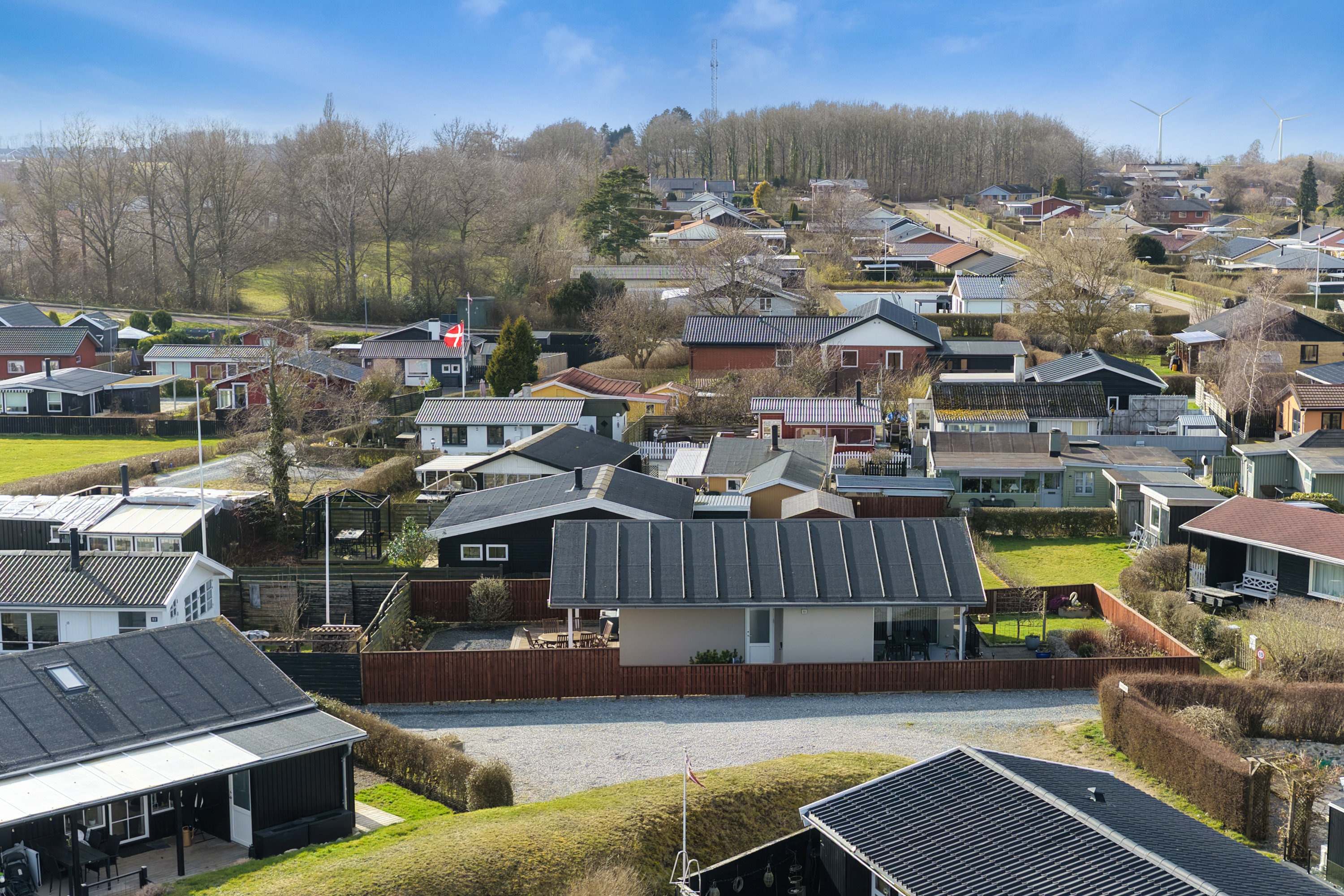 Fremhævet facade billede i fuldskærmstilstand. Billede af Strandlysthuse 33, 5330 Munkebo