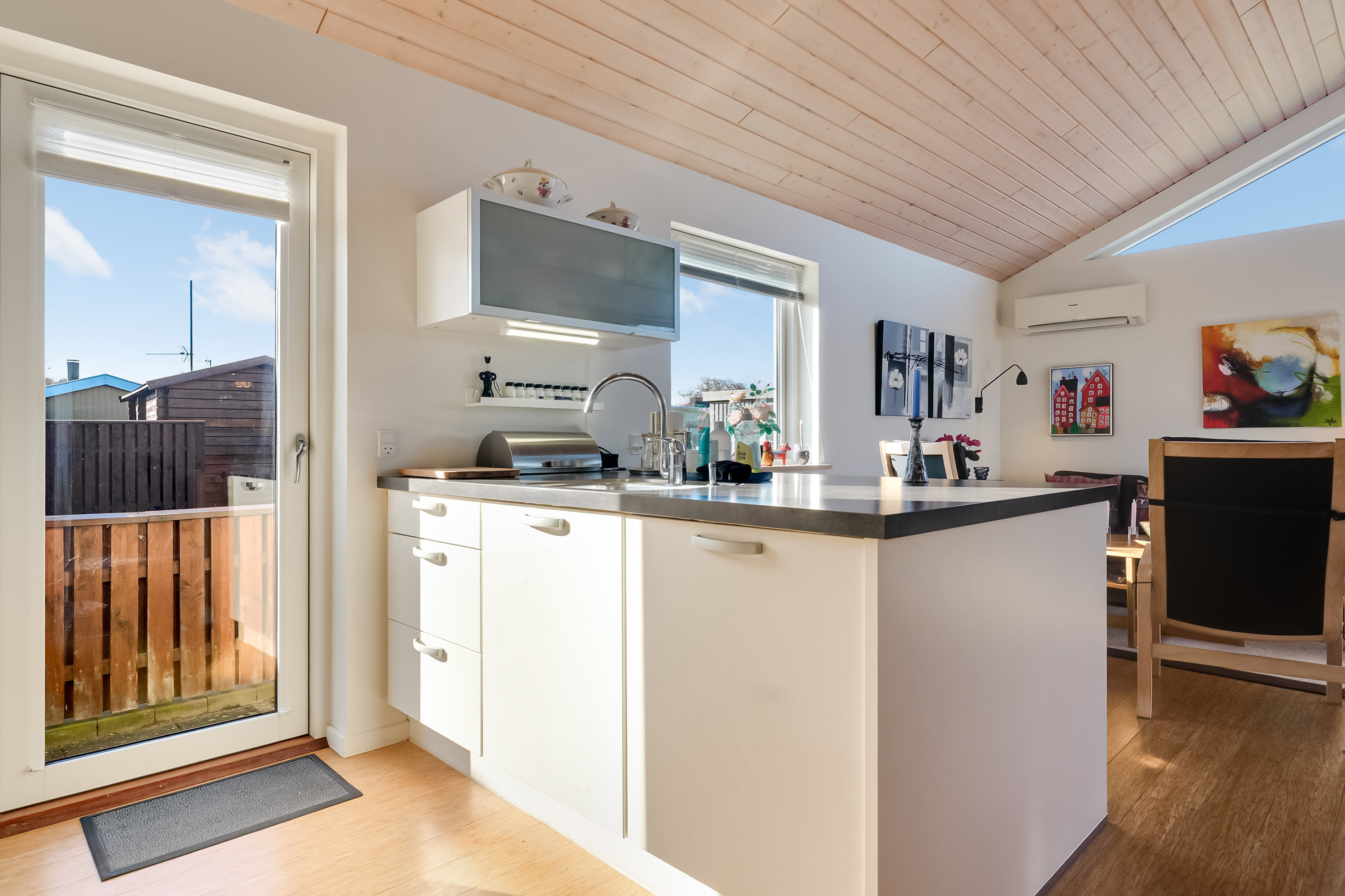 Fremhævet køkken billede i fuldskærmstilstand. Billede af Strandlysthuse 33, 5330 Munkebo