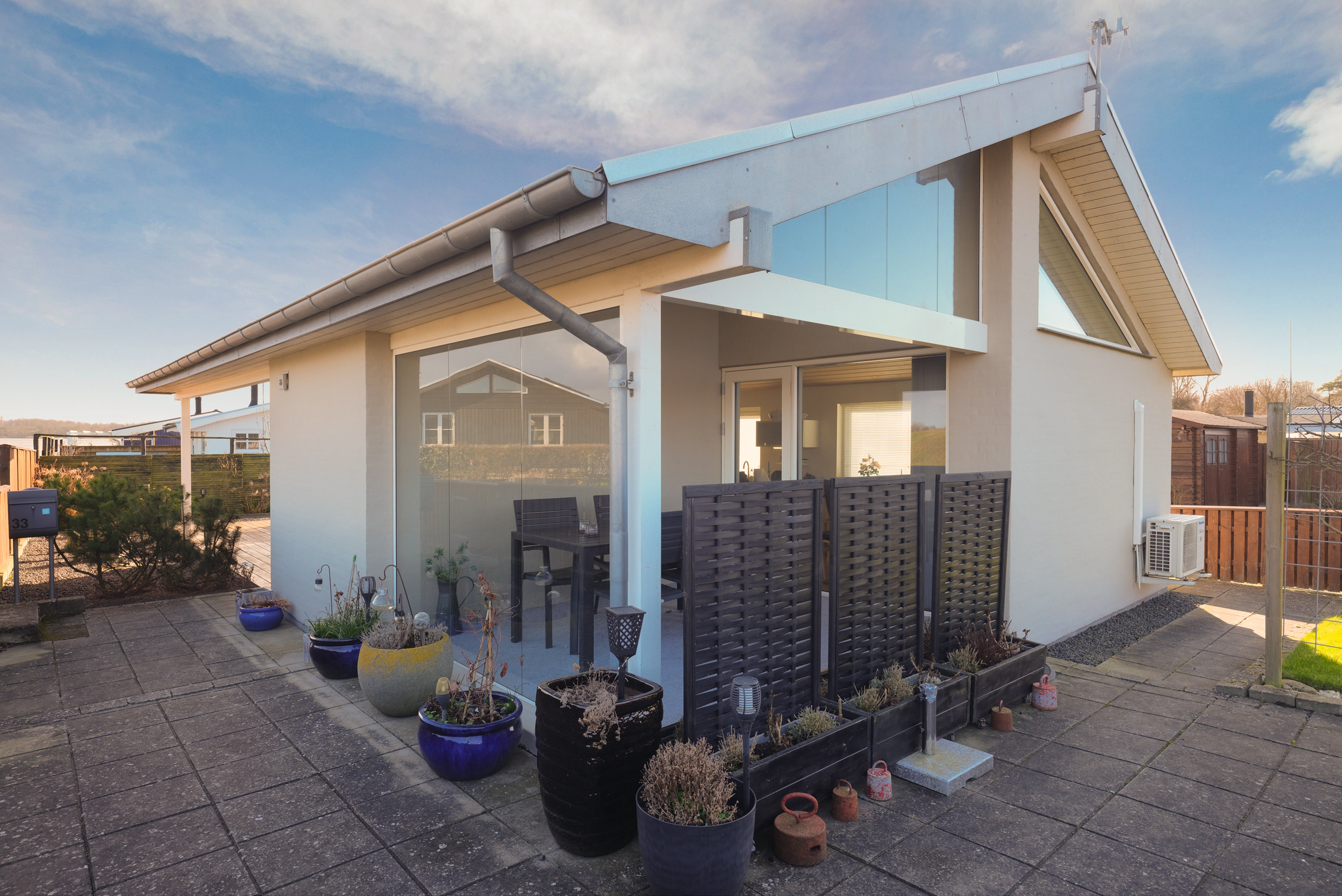 Fremhævet facade billede i fuldskærmstilstand. Billede af Strandlysthuse 33, 5330 Munkebo