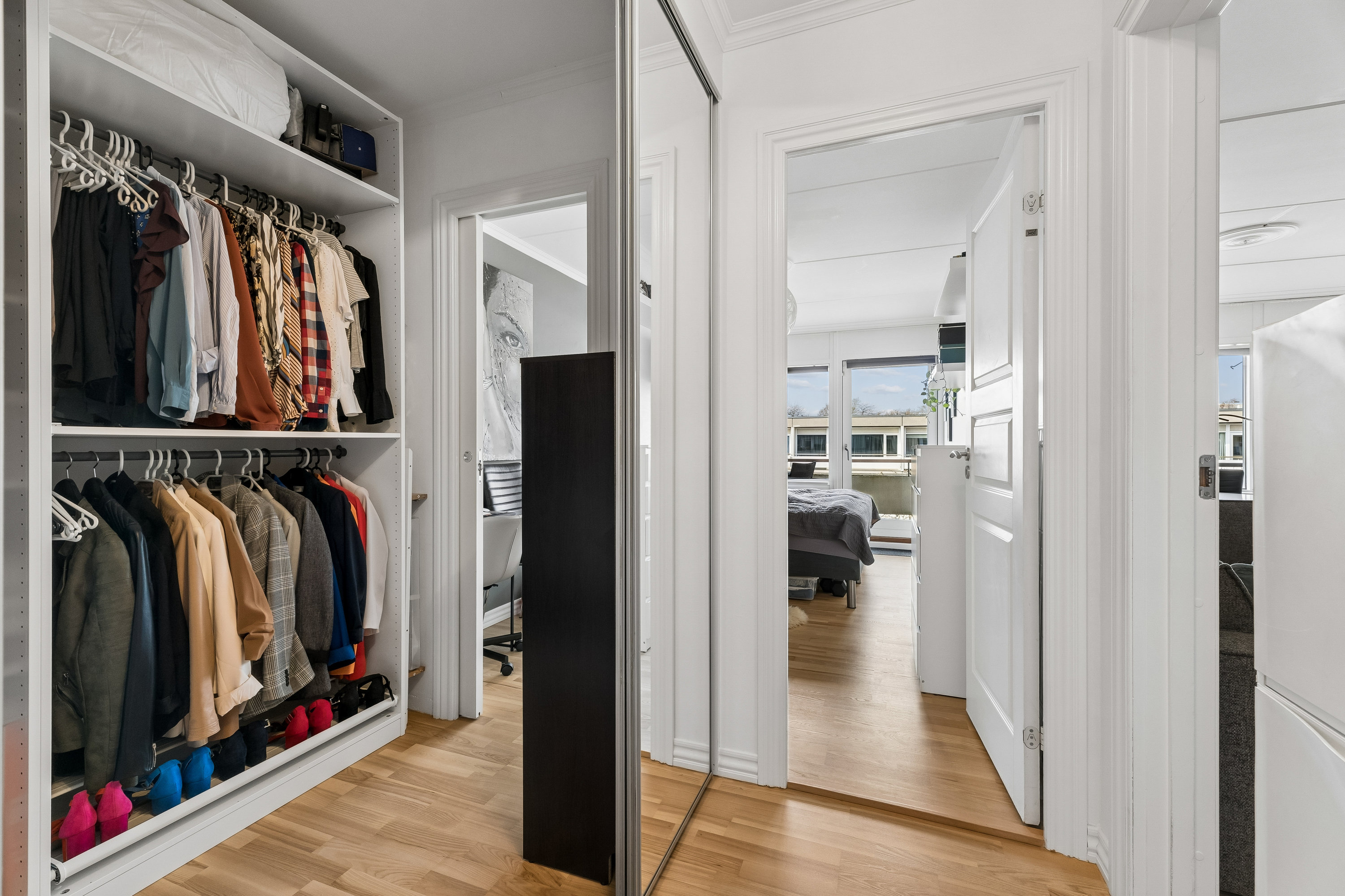 Fremhævet gang billede i fuldskærmstilstand. Billede af Eremitageparken 95, 1. a., 2800 Kongens Lyngby