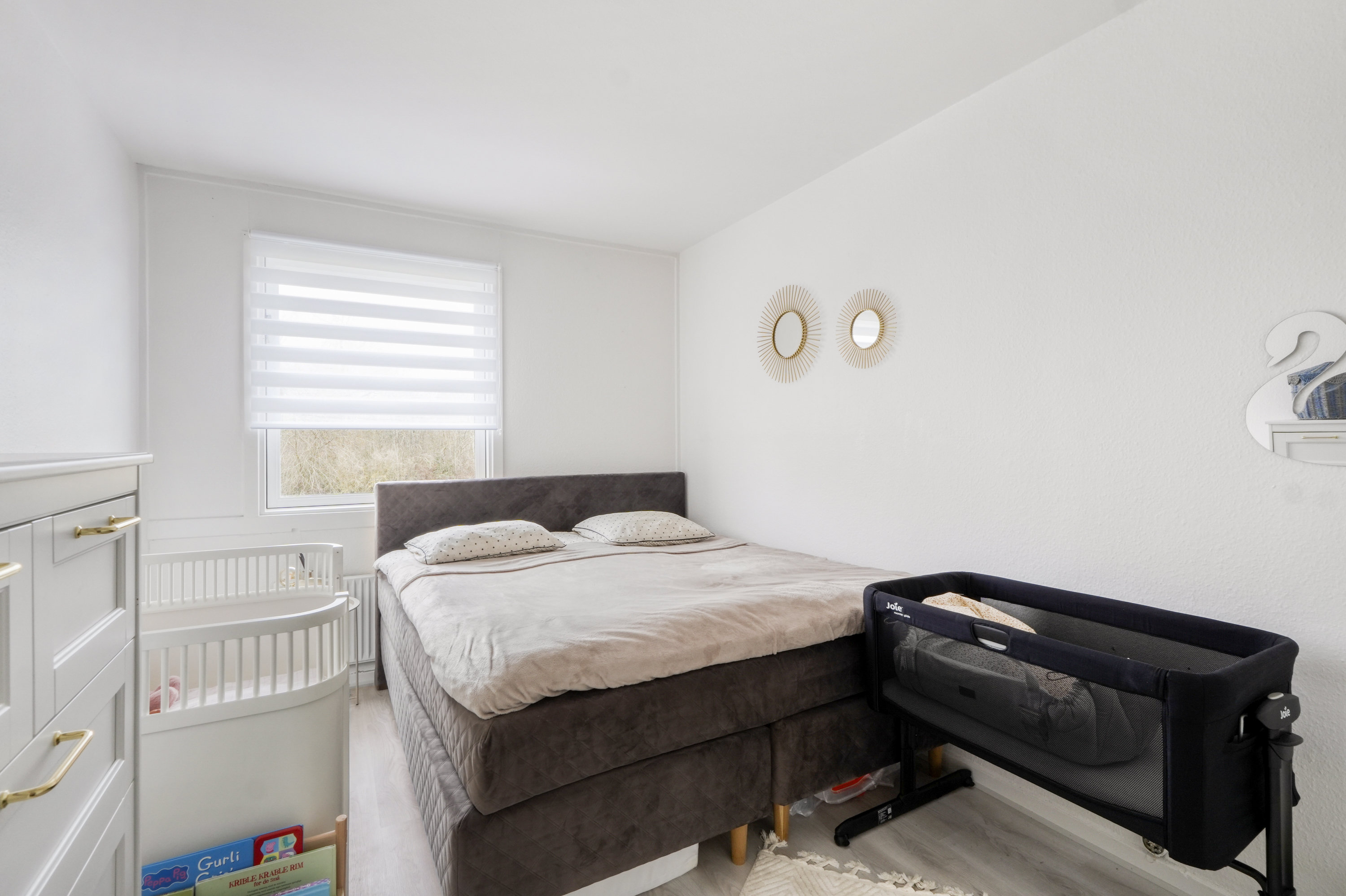 Fremhævet soveværelse billede i fuldskærmstilstand. Billede af Vejlebrovej 118, 1. tv., 2635 Ishøj