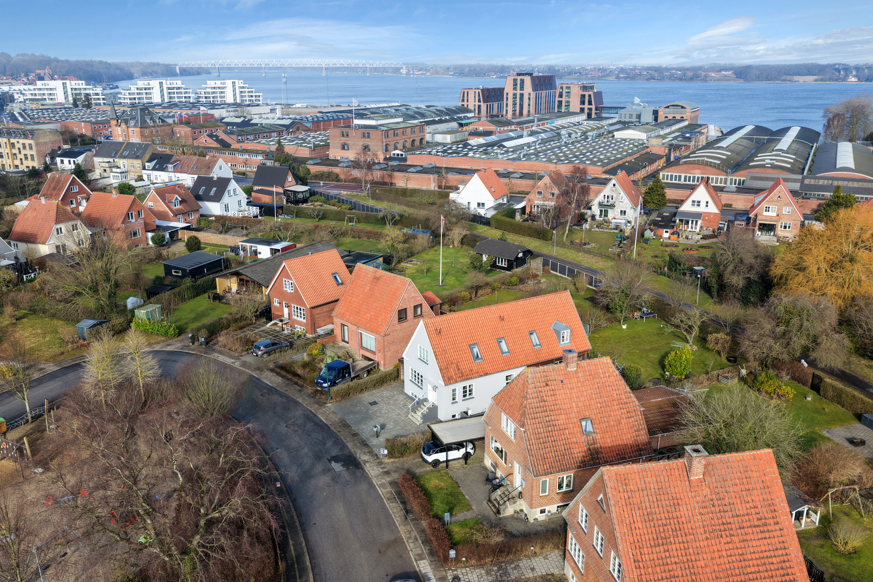 Fremhævet luftfoto billede i fuldskærmstilstand. Billede af Rosenvænget 41, 5500 Middelfart