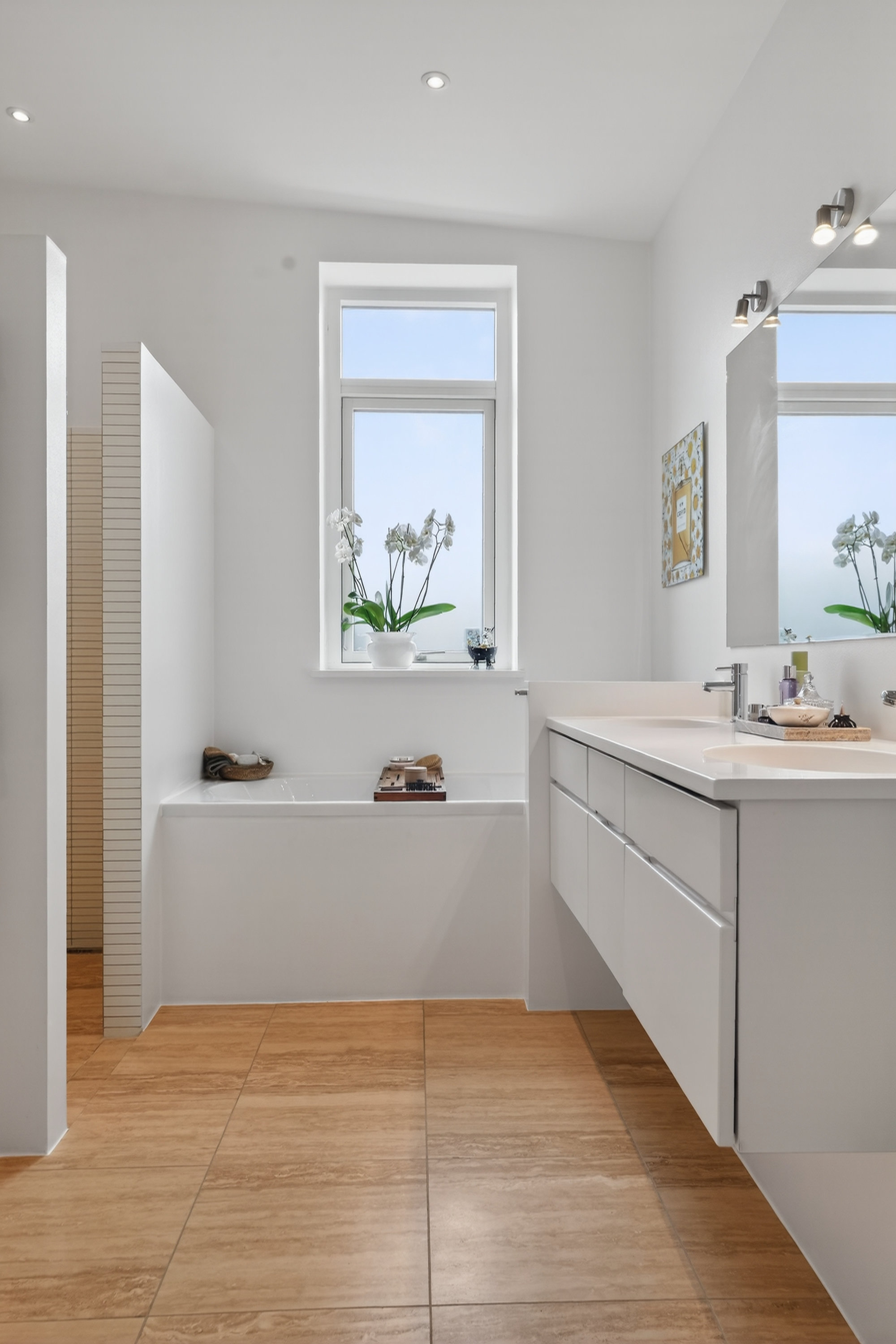 Fremhævet badeværelse billede i fuldskærmstilstand. Billede af Vildrosevej 42, Hareskov, 3500 Værløse