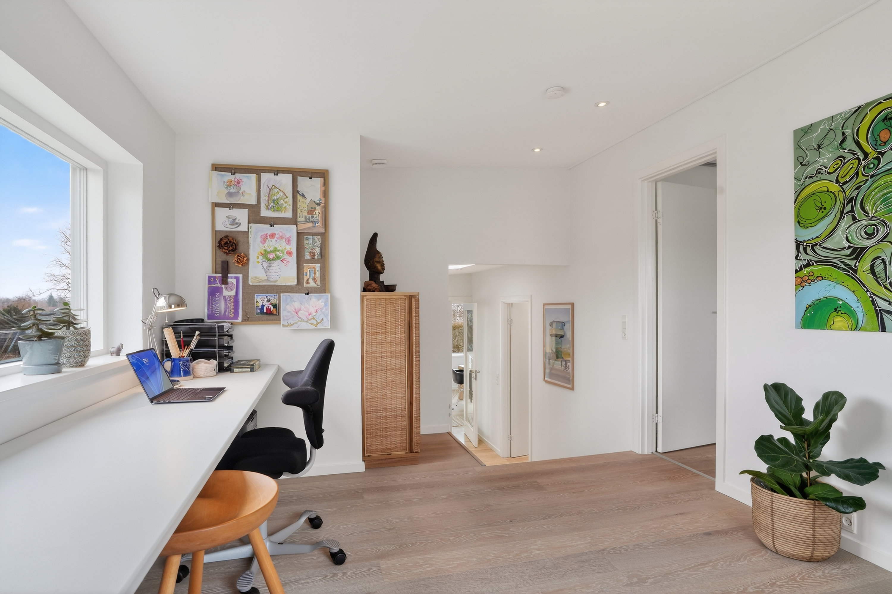 Fremhævet værelse billede i fuldskærmstilstand. Billede af Vildrosevej 42, Hareskov, 3500 Værløse