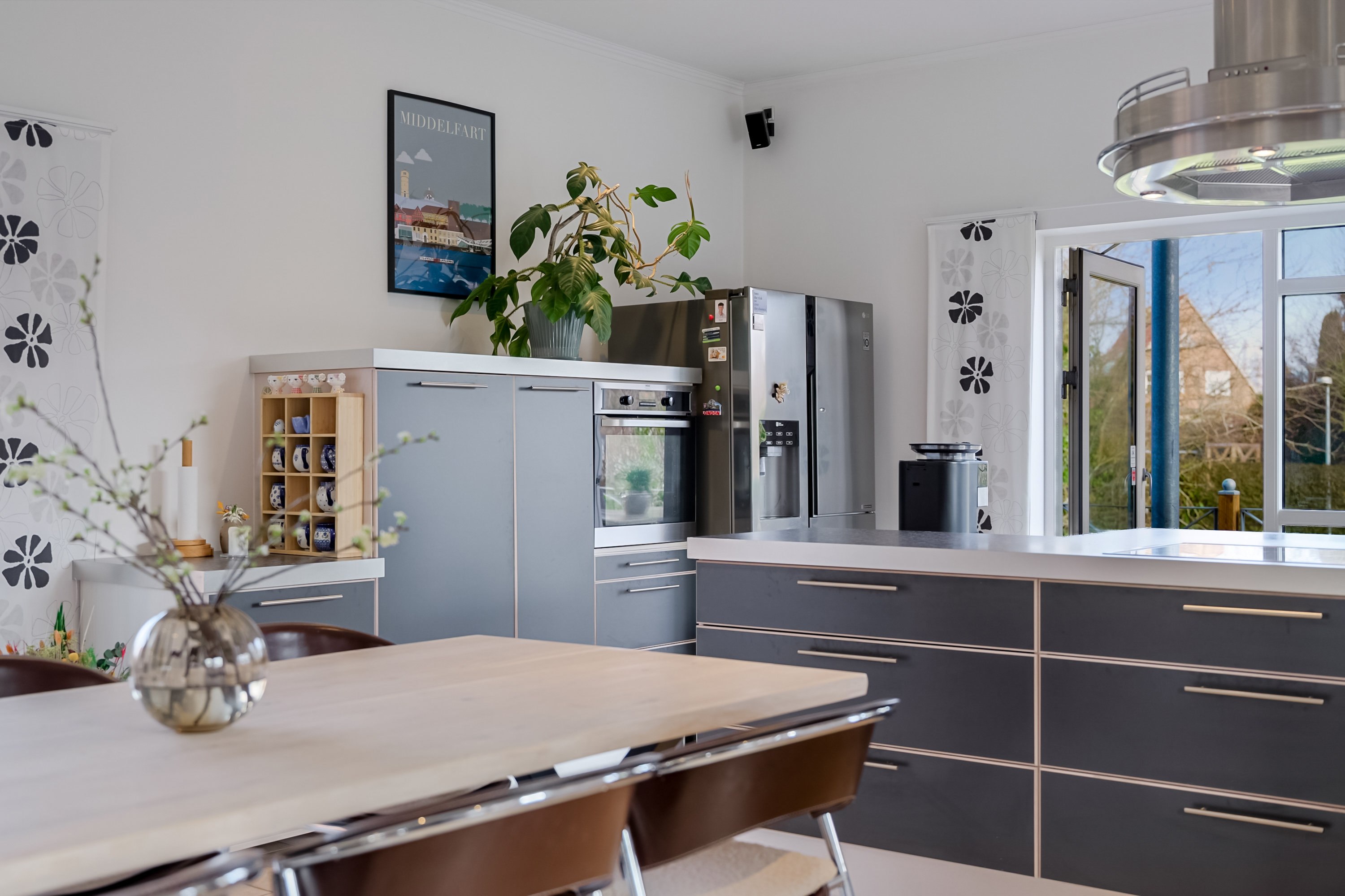 Fremhævet køkken alrum billede i fuldskærmstilstand. Billede af Rosenvænget 41, 5500 Middelfart