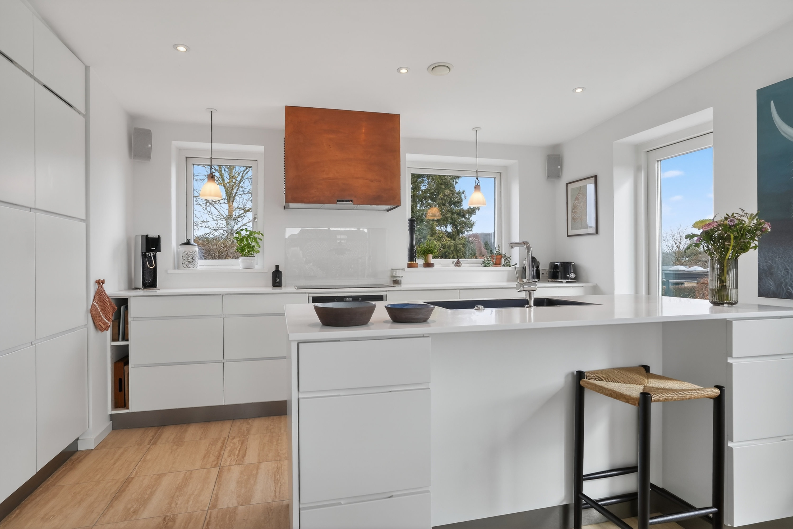 Fremhævet køkken billede i fuldskærmstilstand. Billede af Vildrosevej 42, Hareskov, 3500 Værløse