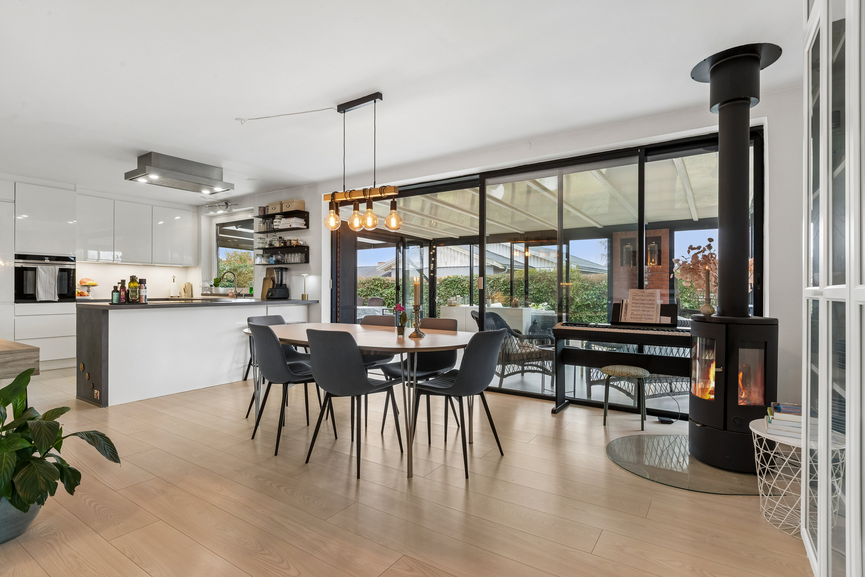 Fremhævet stue billede i fuldskærmstilstand. Billede af Barritvej 15, 2770 Kastrup