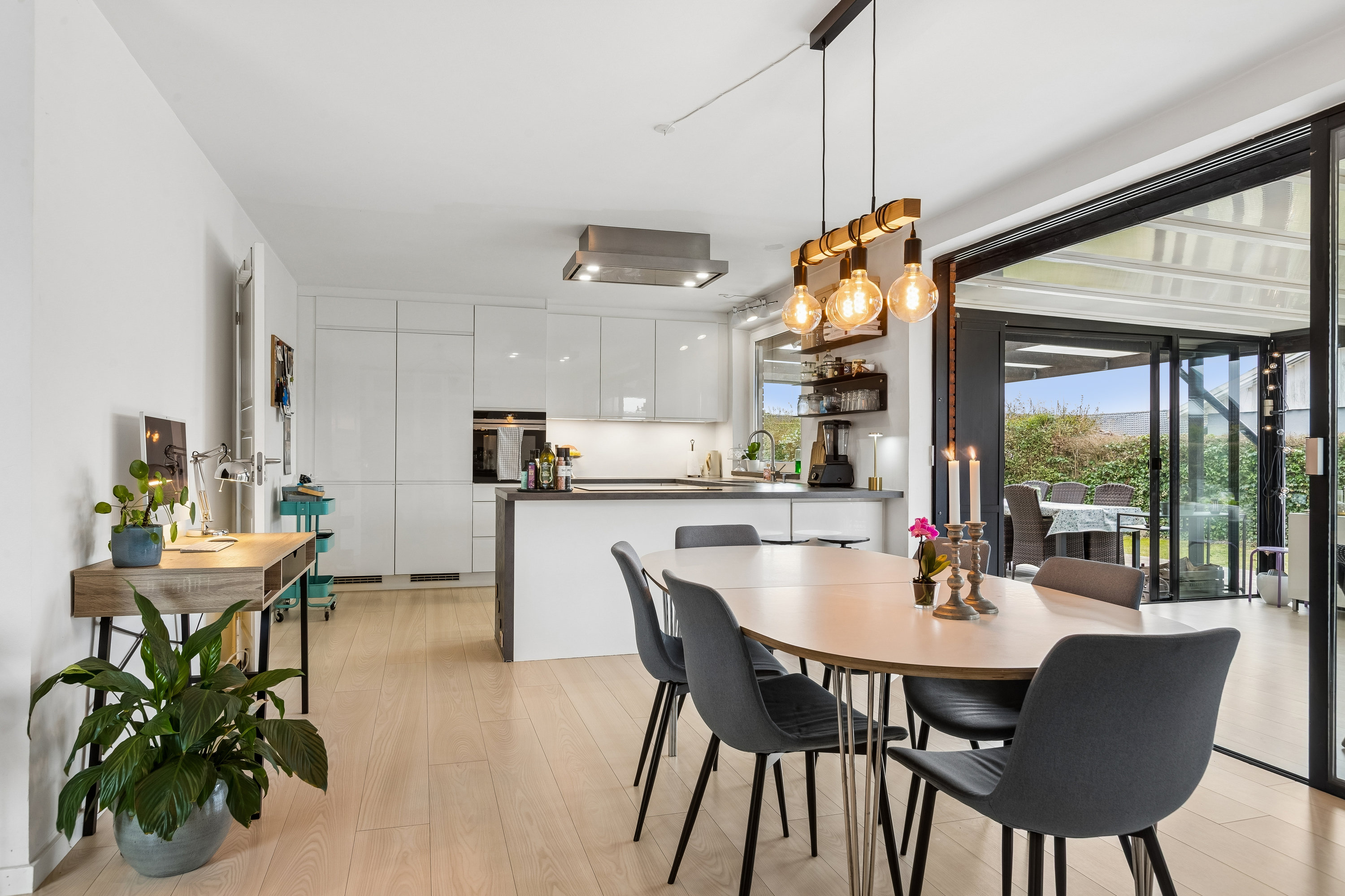 Fremhævet stue billede i fuldskærmstilstand. Billede af Barritvej 15, 2770 Kastrup