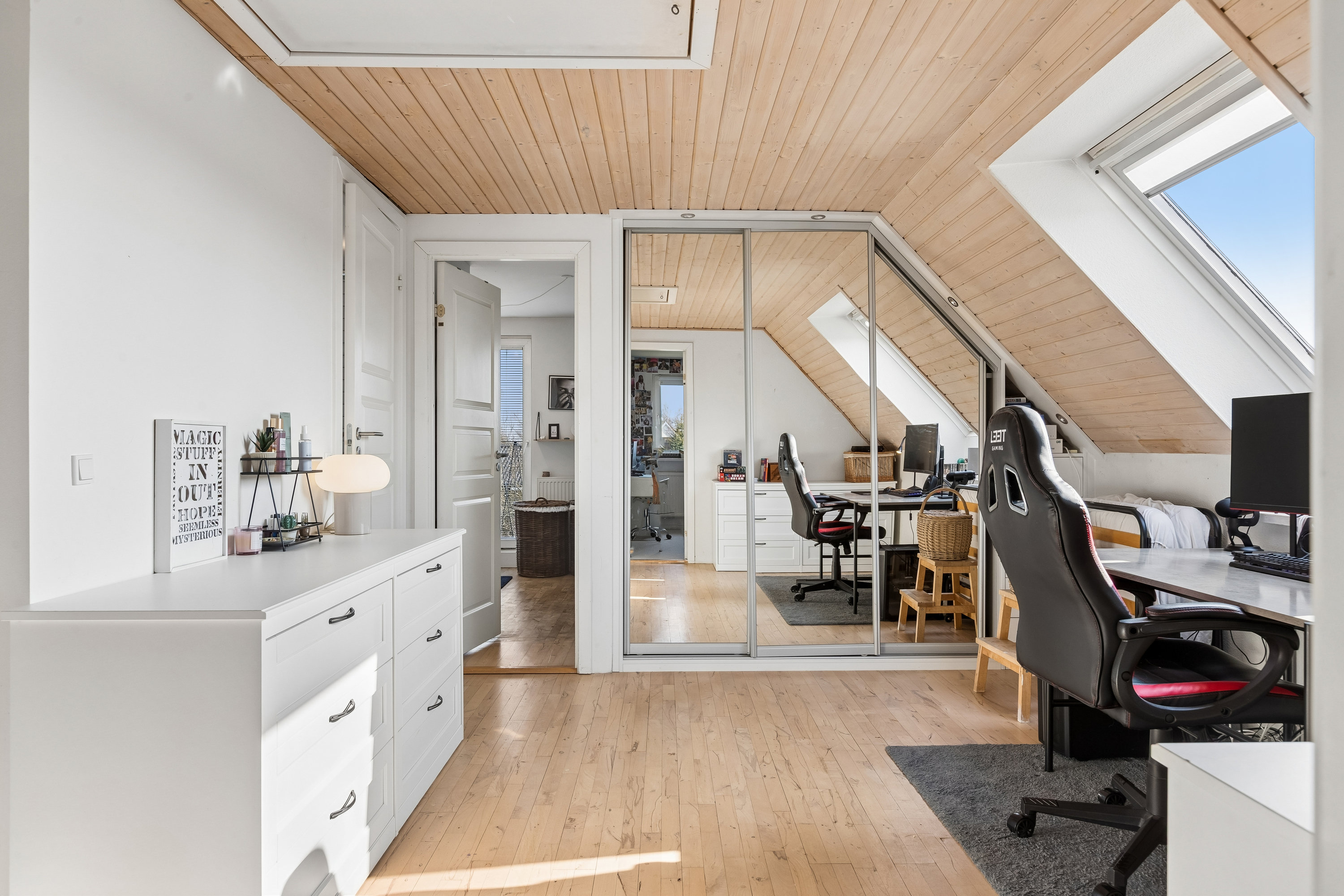 Fremhævet værelse billede i fuldskærmstilstand. Billede af Barritvej 15, 2770 Kastrup