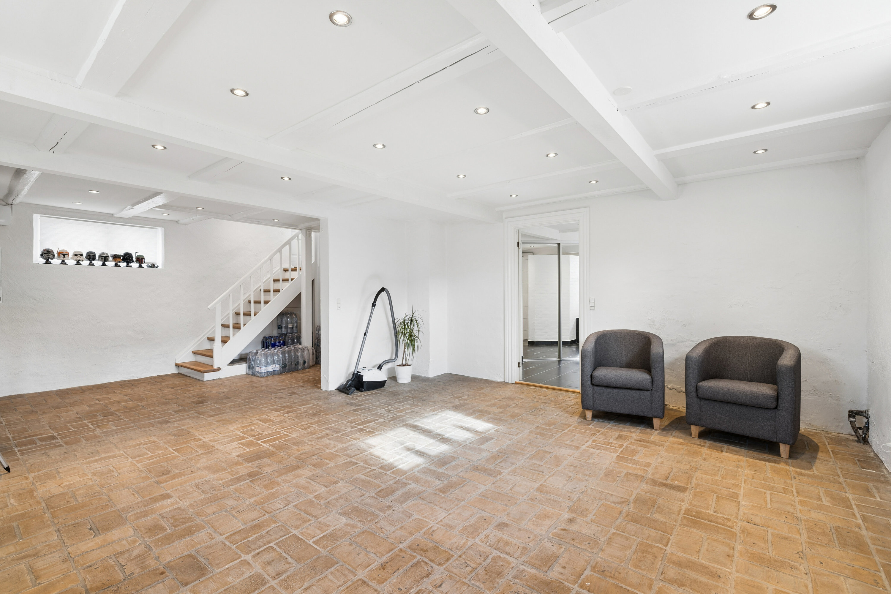 Fremhævet indendørs billede i fuldskærmstilstand. Billede af Engvej 3, 5230 Odense M