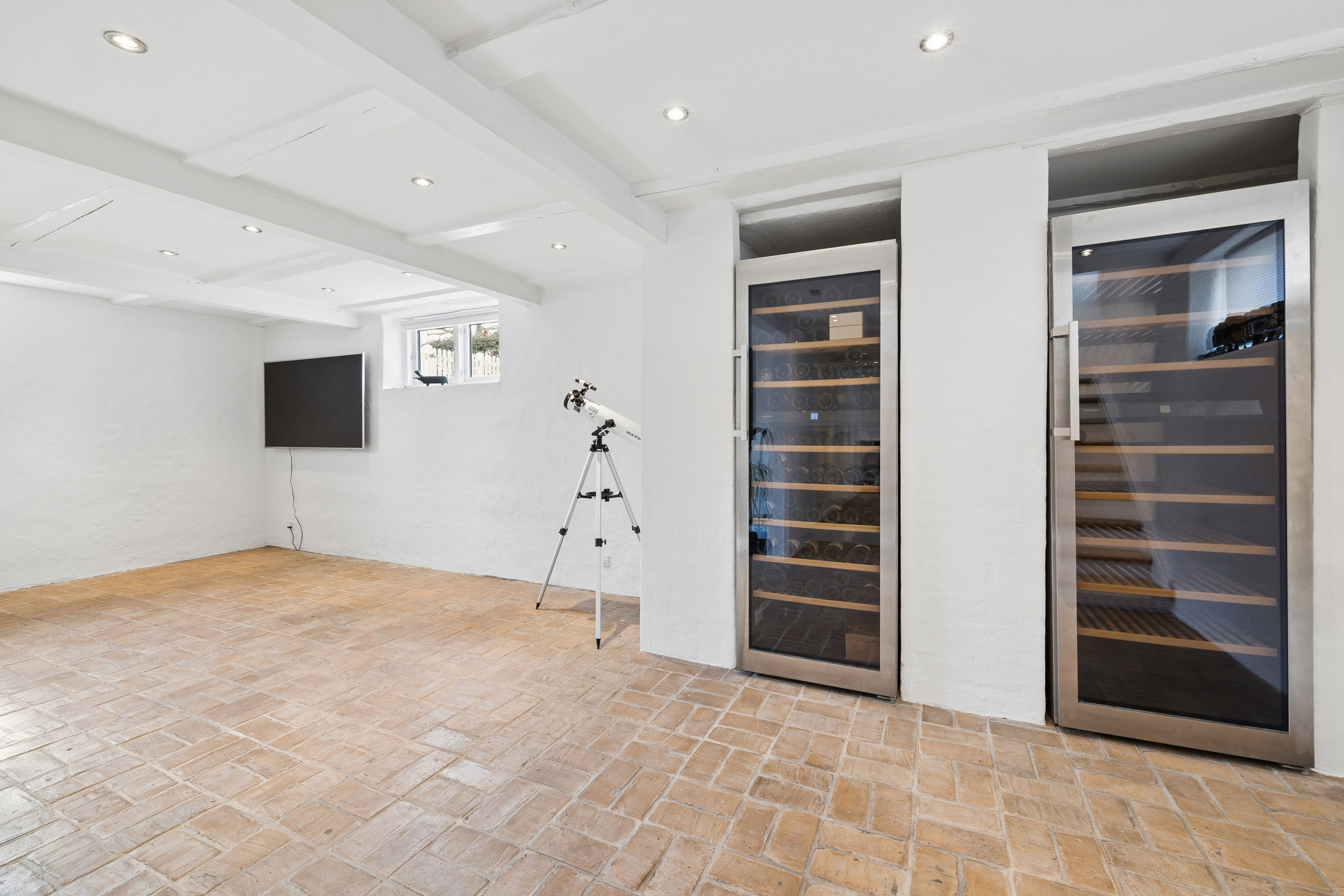 Fremhævet indendørs billede i fuldskærmstilstand. Billede af Engvej 3, 5230 Odense M