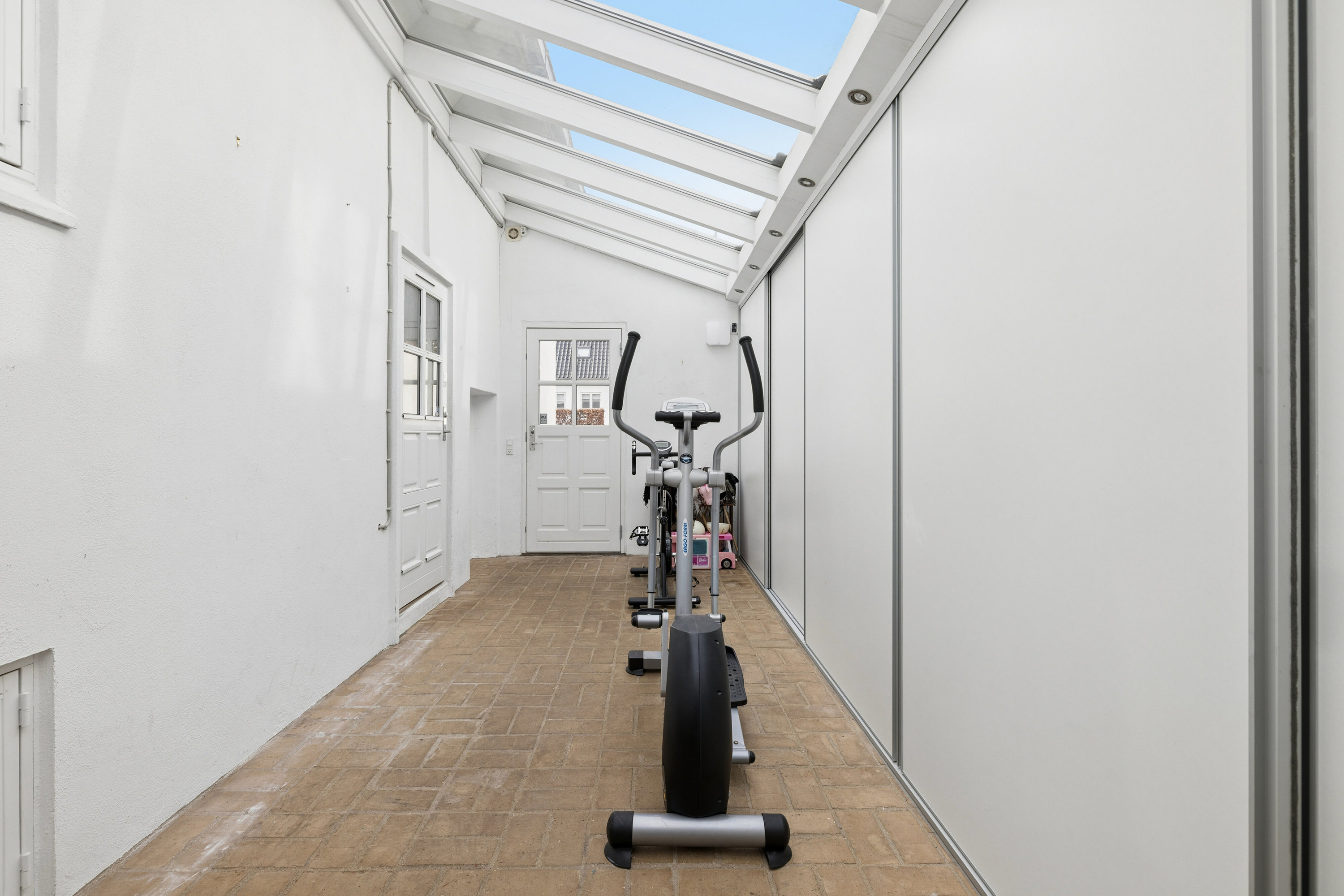 Fremhævet udendørs billede i fuldskærmstilstand. Billede af Engvej 3, 5230 Odense M