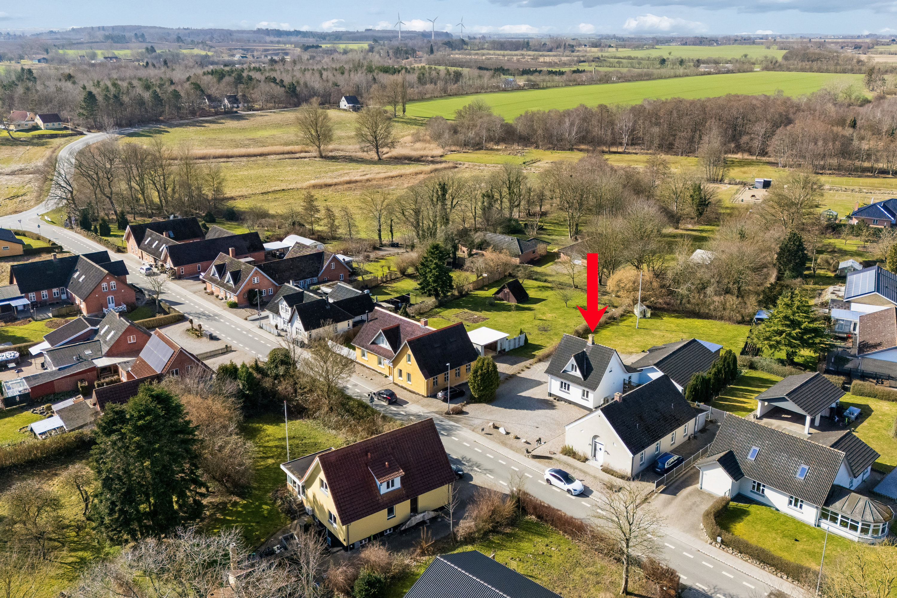 Fremhævet luftfoto billede i fuldskærmstilstand. Billede af Krogsbølle Bygade 24, Krogsbølle, 5450 Otterup