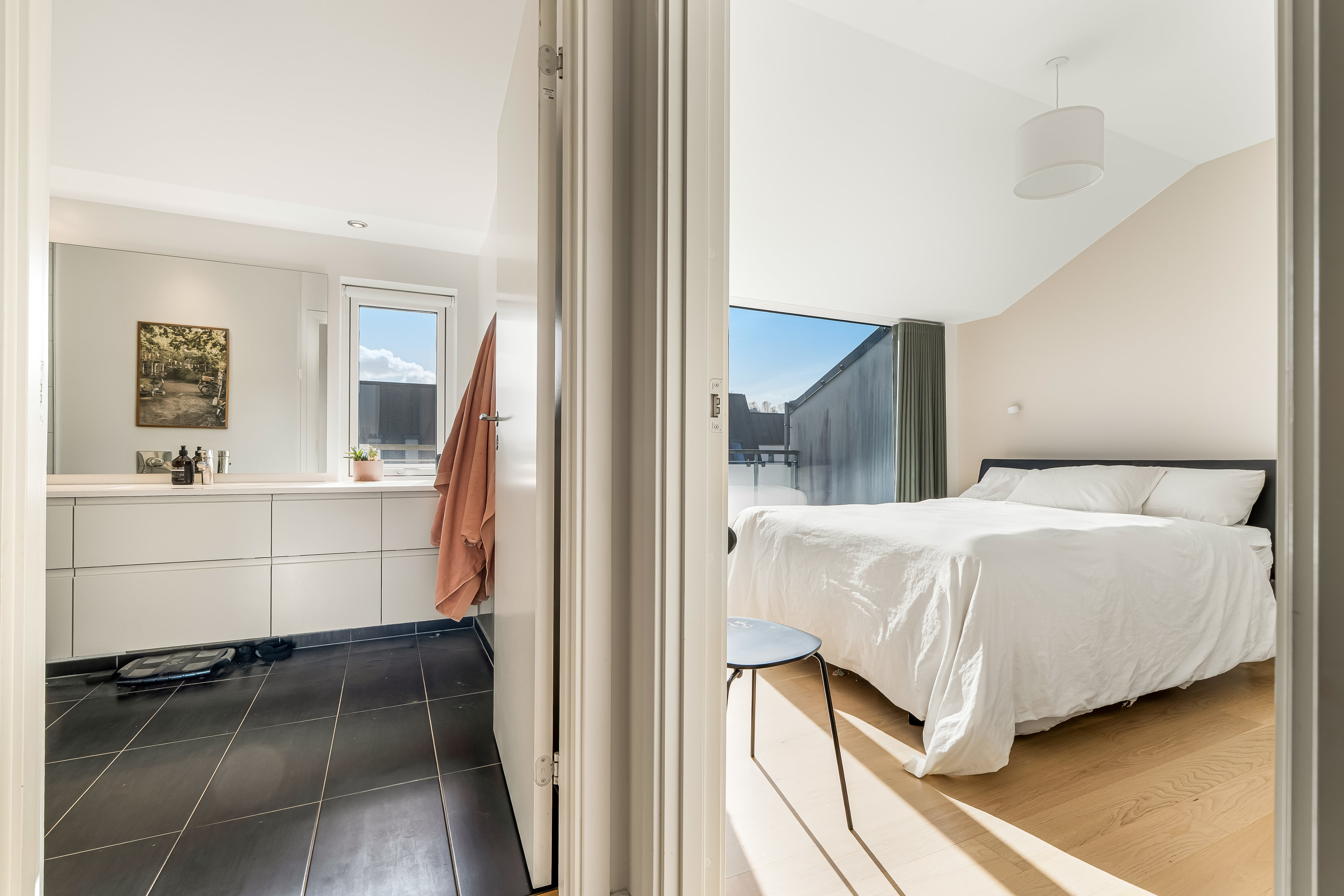 Fremhævet gang billede i fuldskærmstilstand. Billede af Klokkelyng 5, 2830 Virum