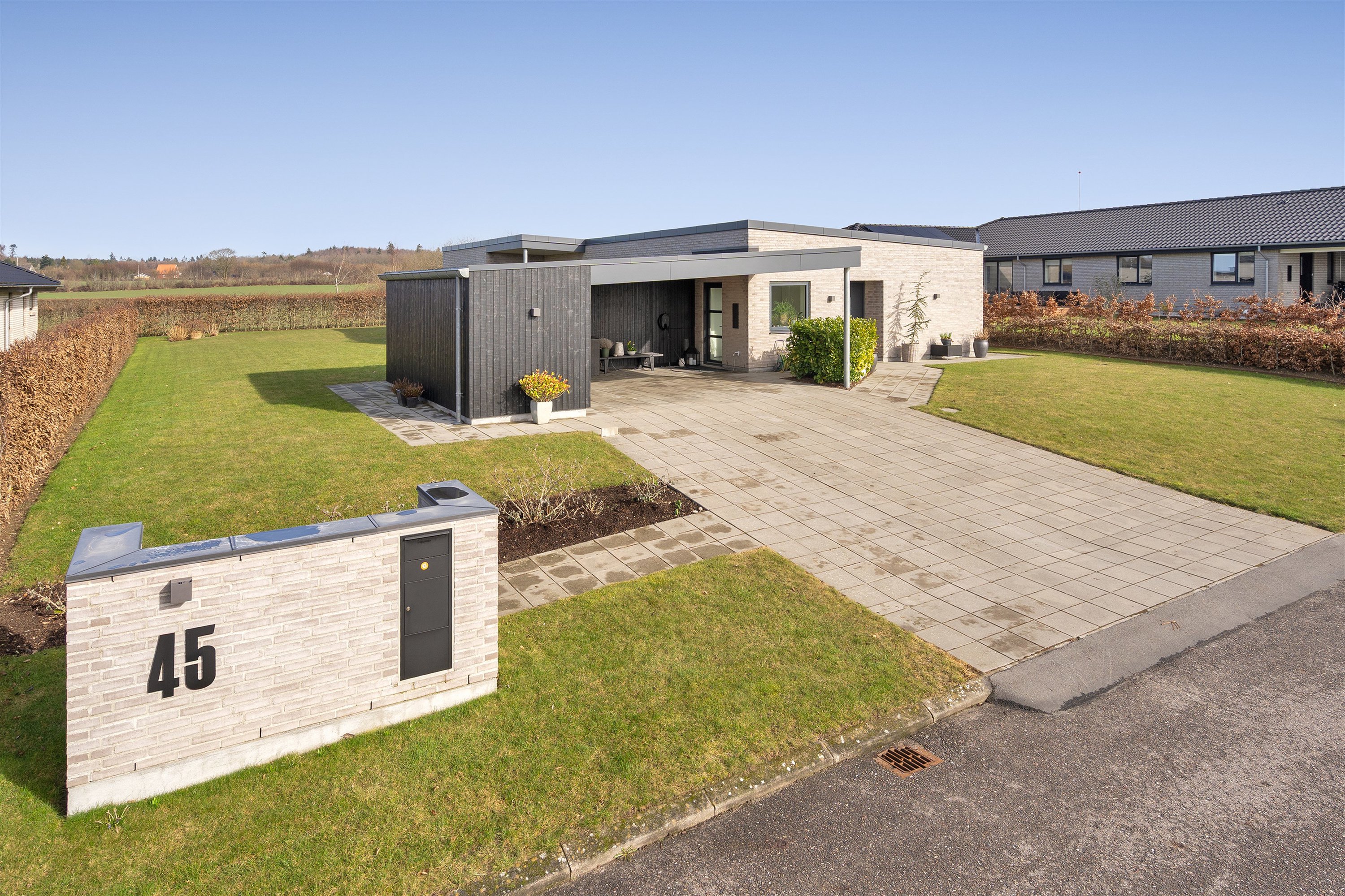 Fremhævet ejendommen billede i fuldskærmstilstand. Billede af Søholm Parkvej 45, Glamsbjerg, 5620 Glamsbjerg