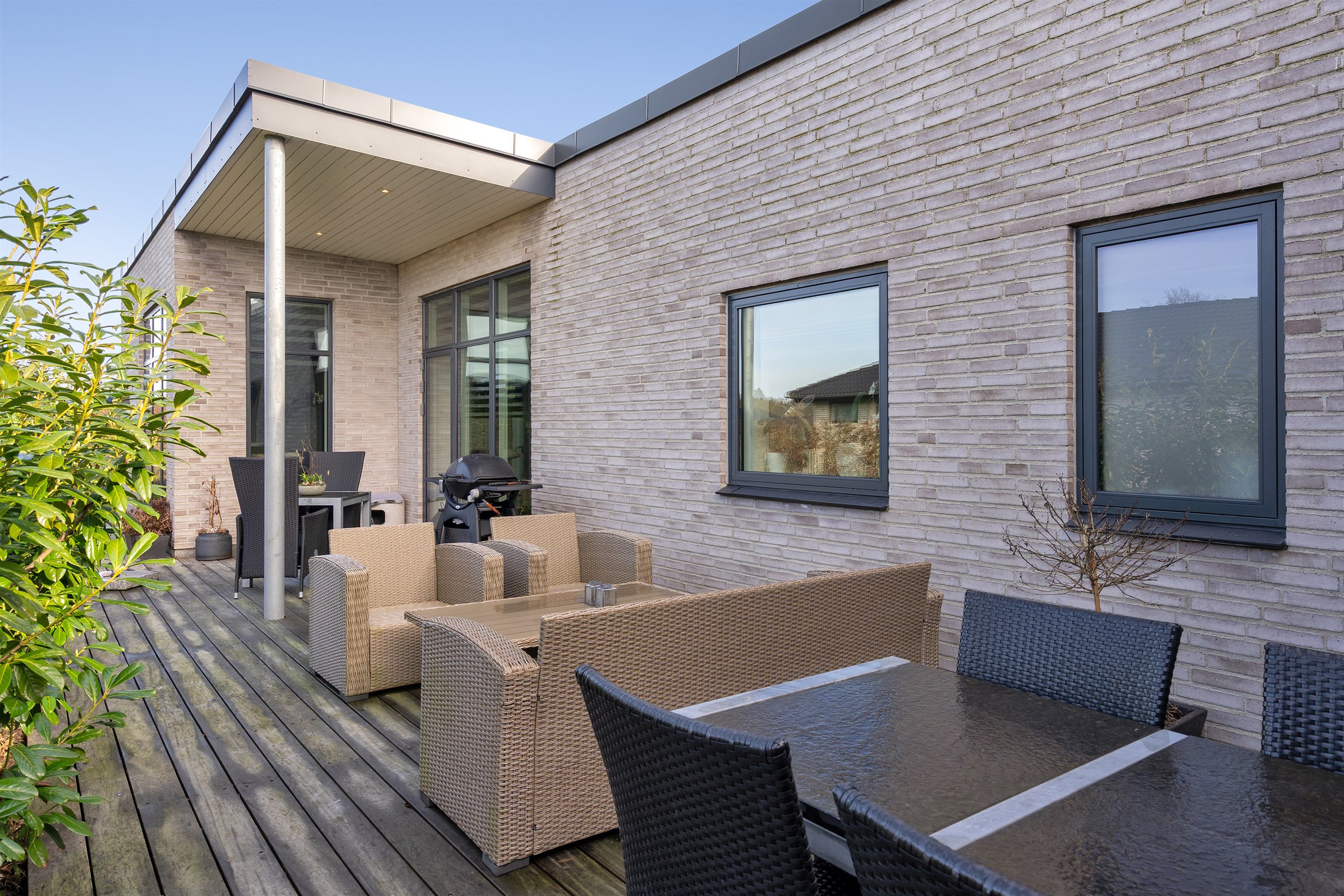 Fremhævet terrasse billede i fuldskærmstilstand. Billede af Søholm Parkvej 45, Glamsbjerg, 5620 Glamsbjerg