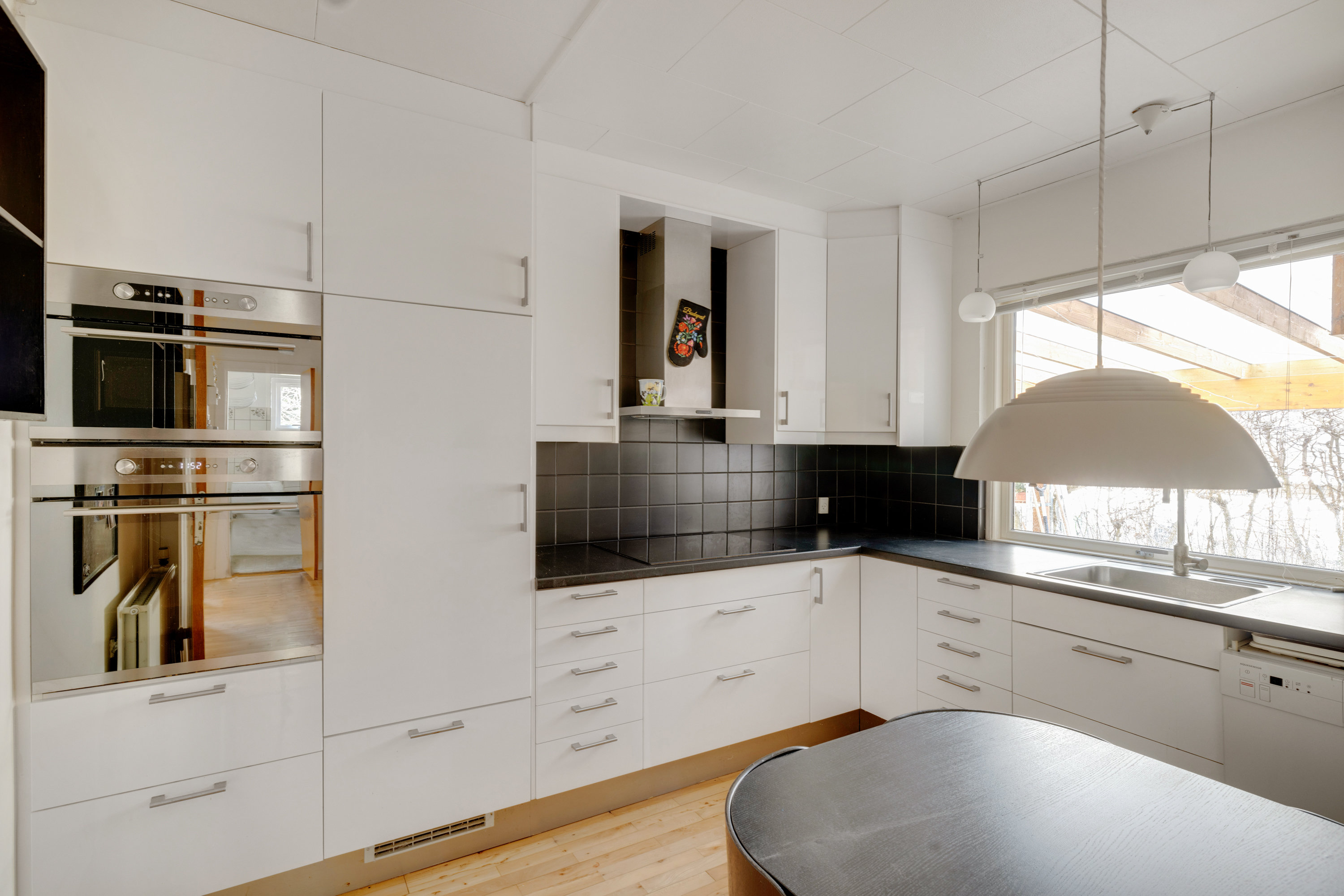 Fremhævet køkken billede i fuldskærmstilstand. Billede af Rosmosevej 18, 2650 Hvidovre