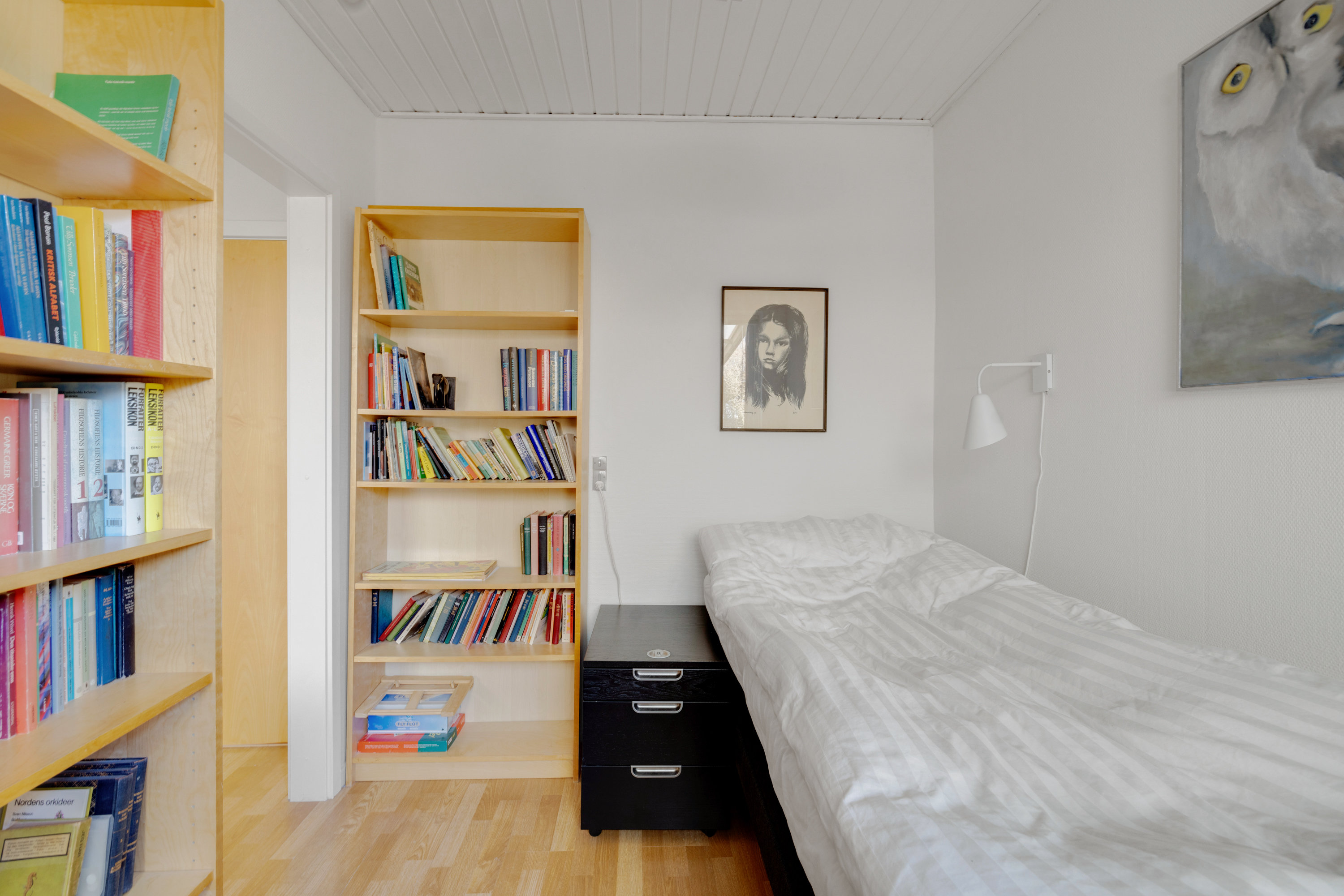 Fremhævet soveværelse billede i fuldskærmstilstand. Billede af Rosmosevej 18, 2650 Hvidovre