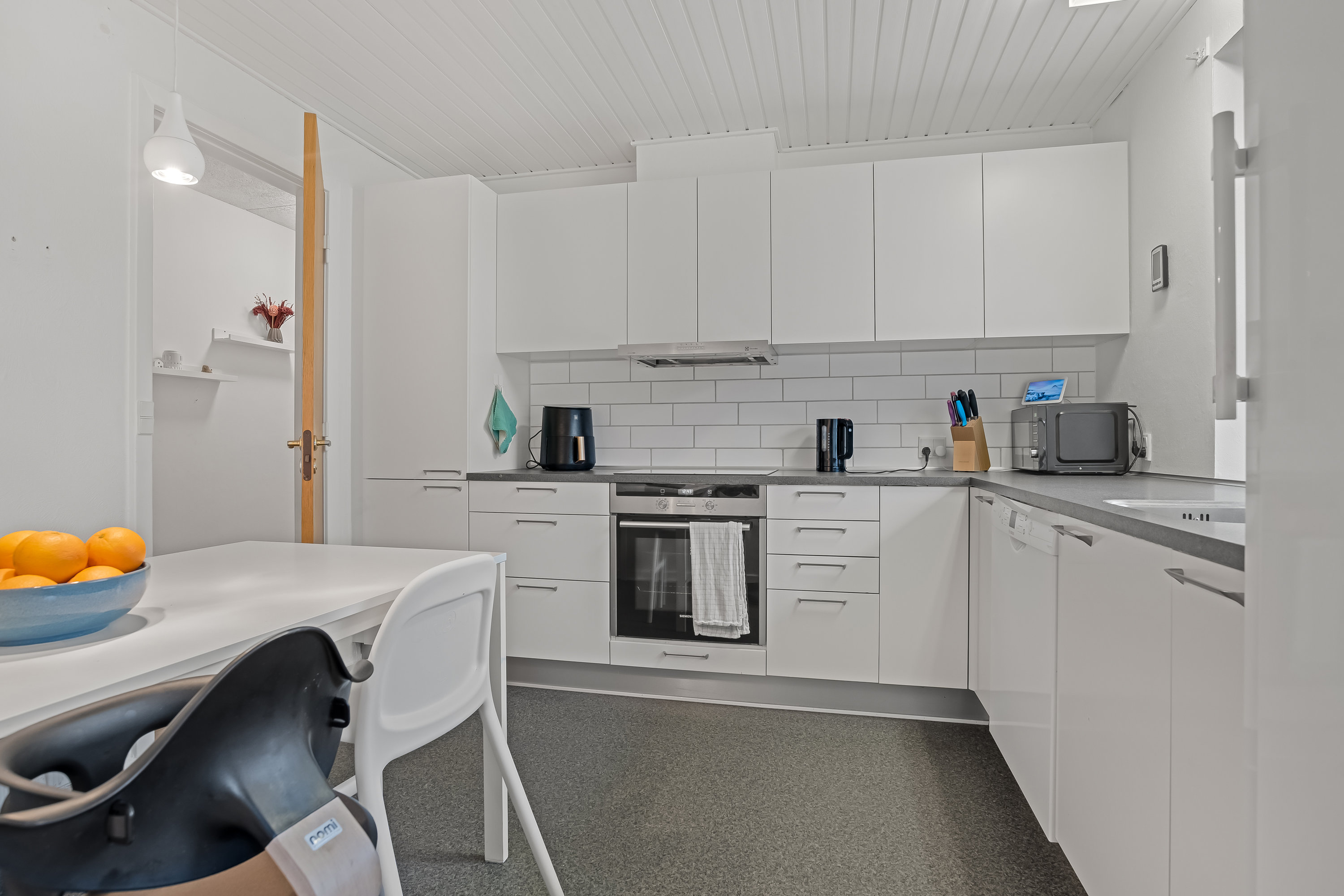 Fremhævet køkken billede i fuldskærmstilstand. Billede af Lemvigvej 45, 7500 Holstebro