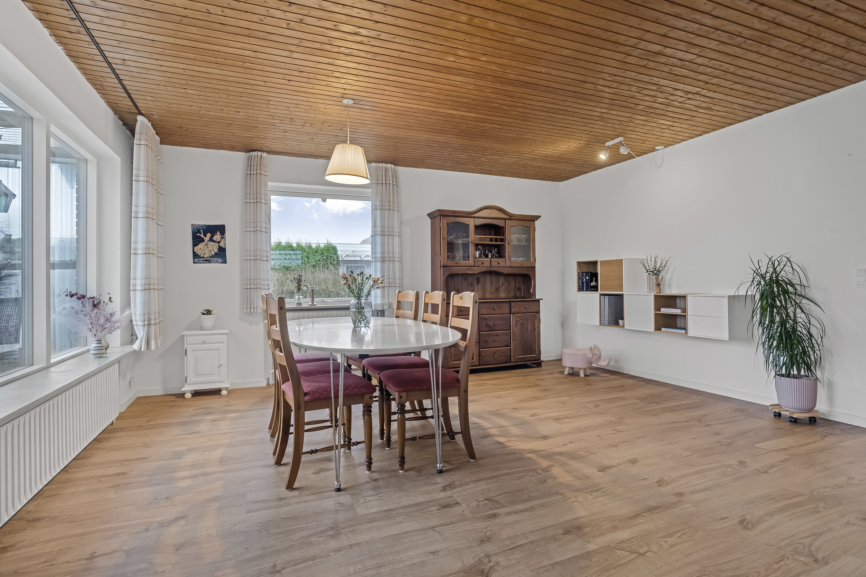 Fremhævet stue billede i fuldskærmstilstand. Billede af Lemvigvej 45, 7500 Holstebro