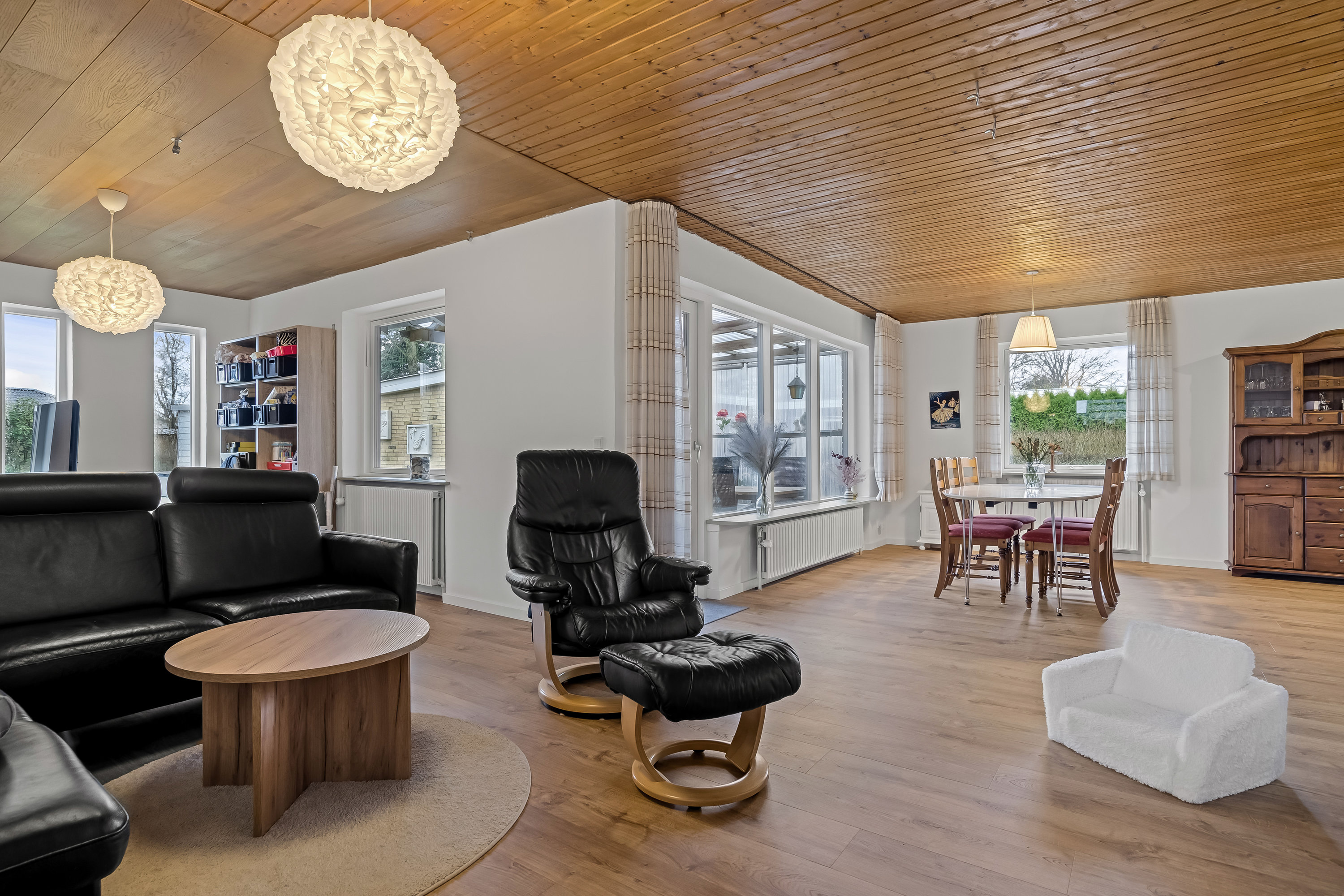 Fremhævet stue billede i fuldskærmstilstand. Billede af Lemvigvej 45, 7500 Holstebro