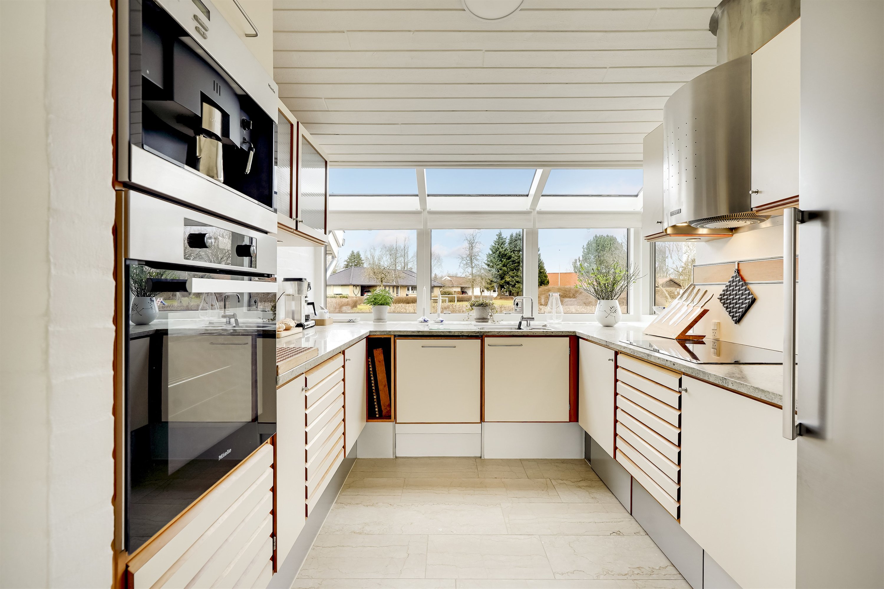 Fremhævet køkken billede i fuldskærmstilstand. Billede af Flintemarken 40, 7190 Billund