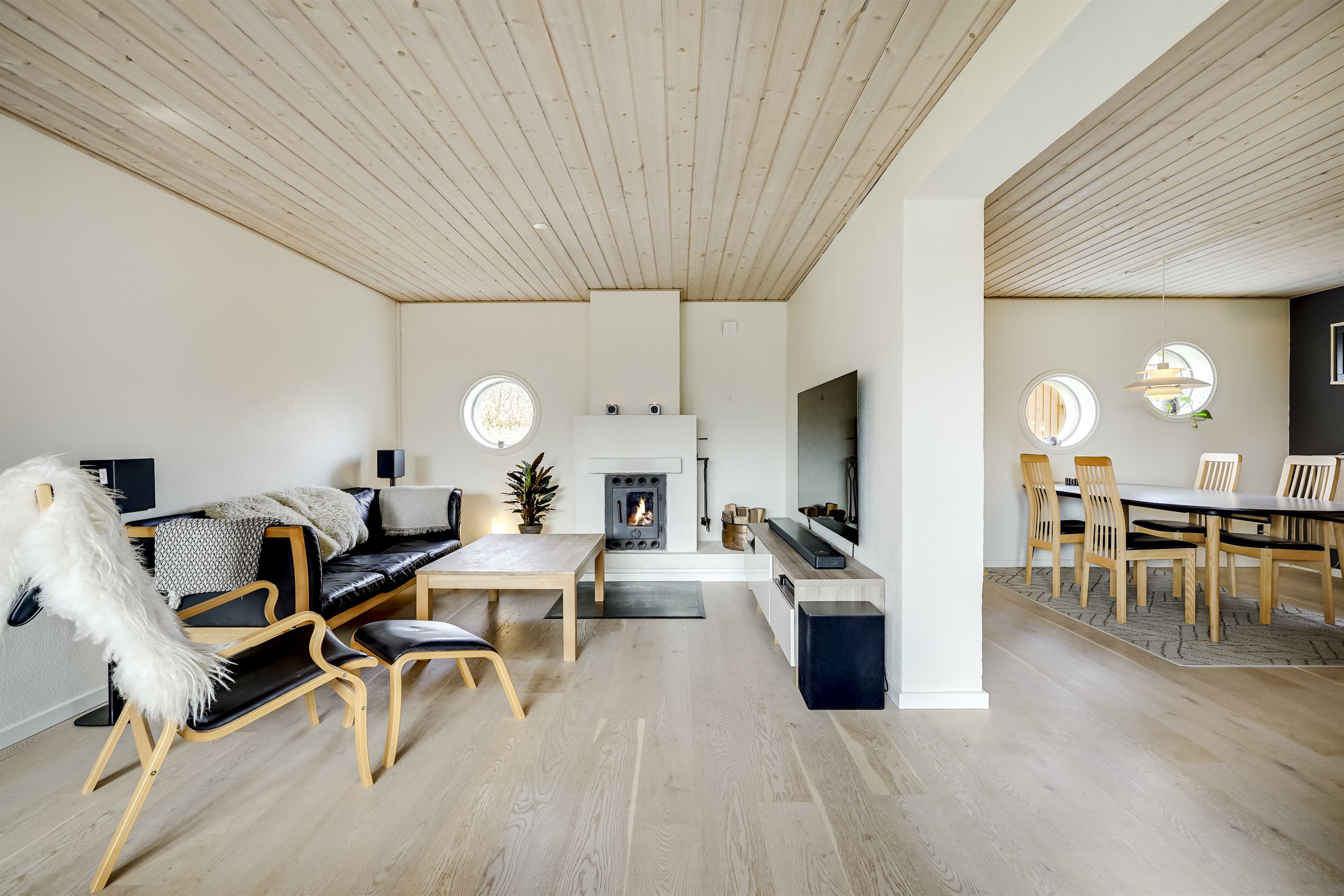 Fremhævet stue billede i fuldskærmstilstand. Billede af Mølleparken 366, 7190 Billund