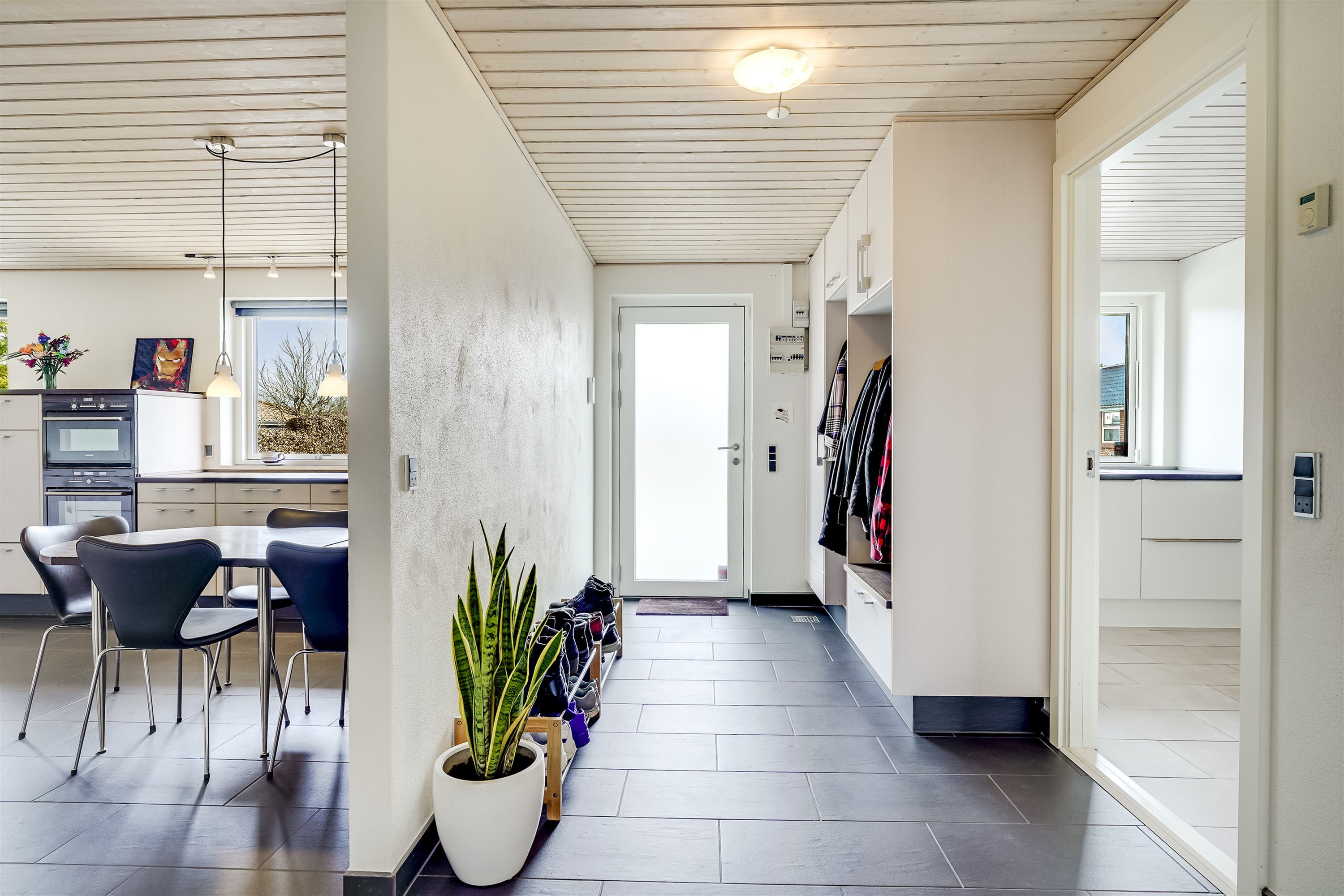 Fremhævet entré billede i fuldskærmstilstand. Billede af Mølleparken 366, 7190 Billund