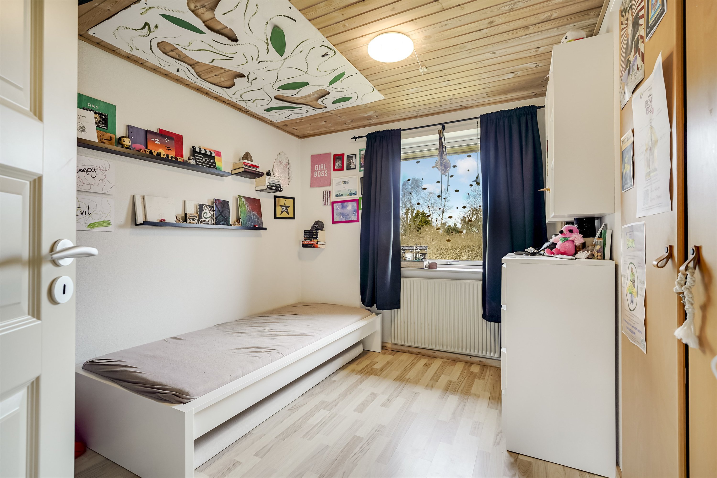 Fremhævet værelse billede i fuldskærmstilstand. Billede af Mølleparken 366, 7190 Billund