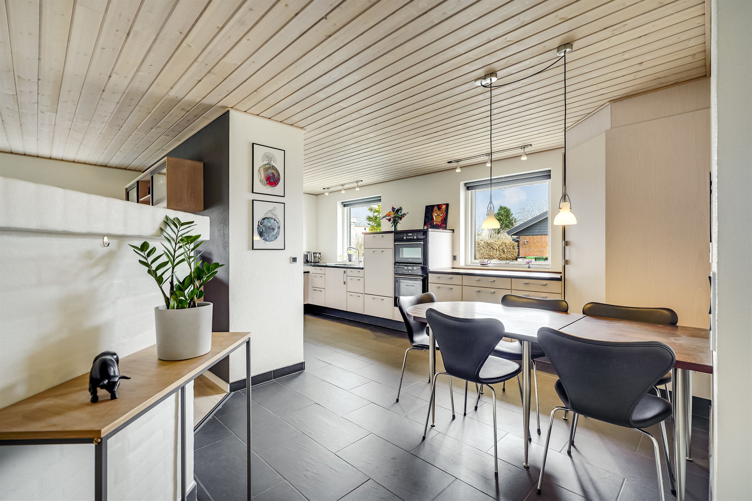 Fremhævet alrum billede i fuldskærmstilstand. Billede af Mølleparken 366, 7190 Billund