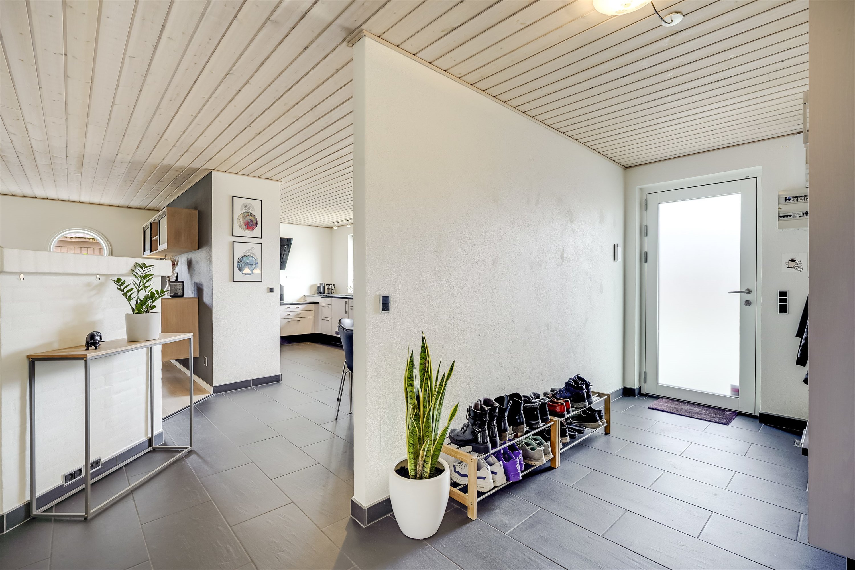 Fremhævet entré billede i fuldskærmstilstand. Billede af Mølleparken 366, 7190 Billund