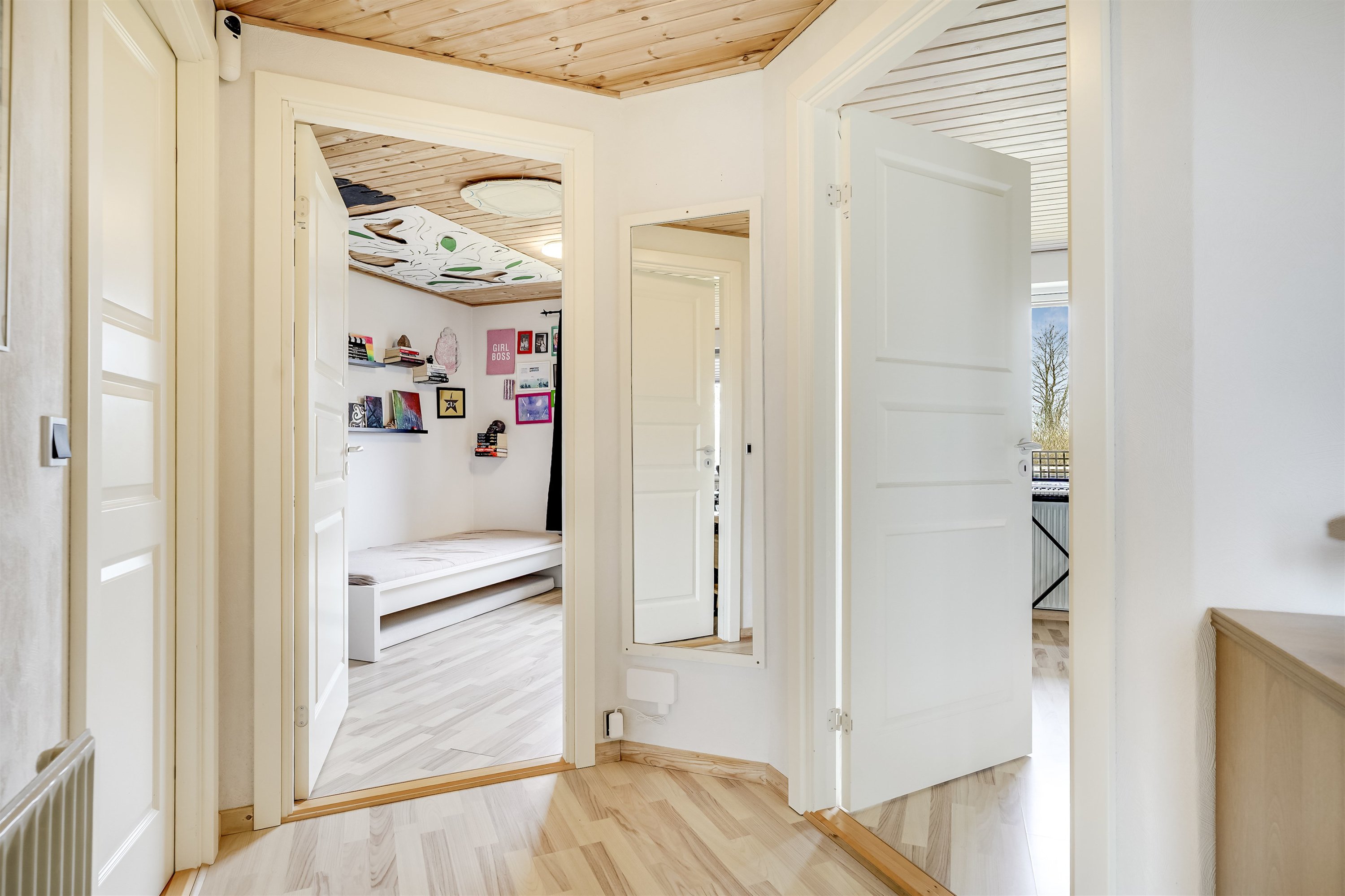 Fremhævet gang billede i fuldskærmstilstand. Billede af Mølleparken 366, 7190 Billund