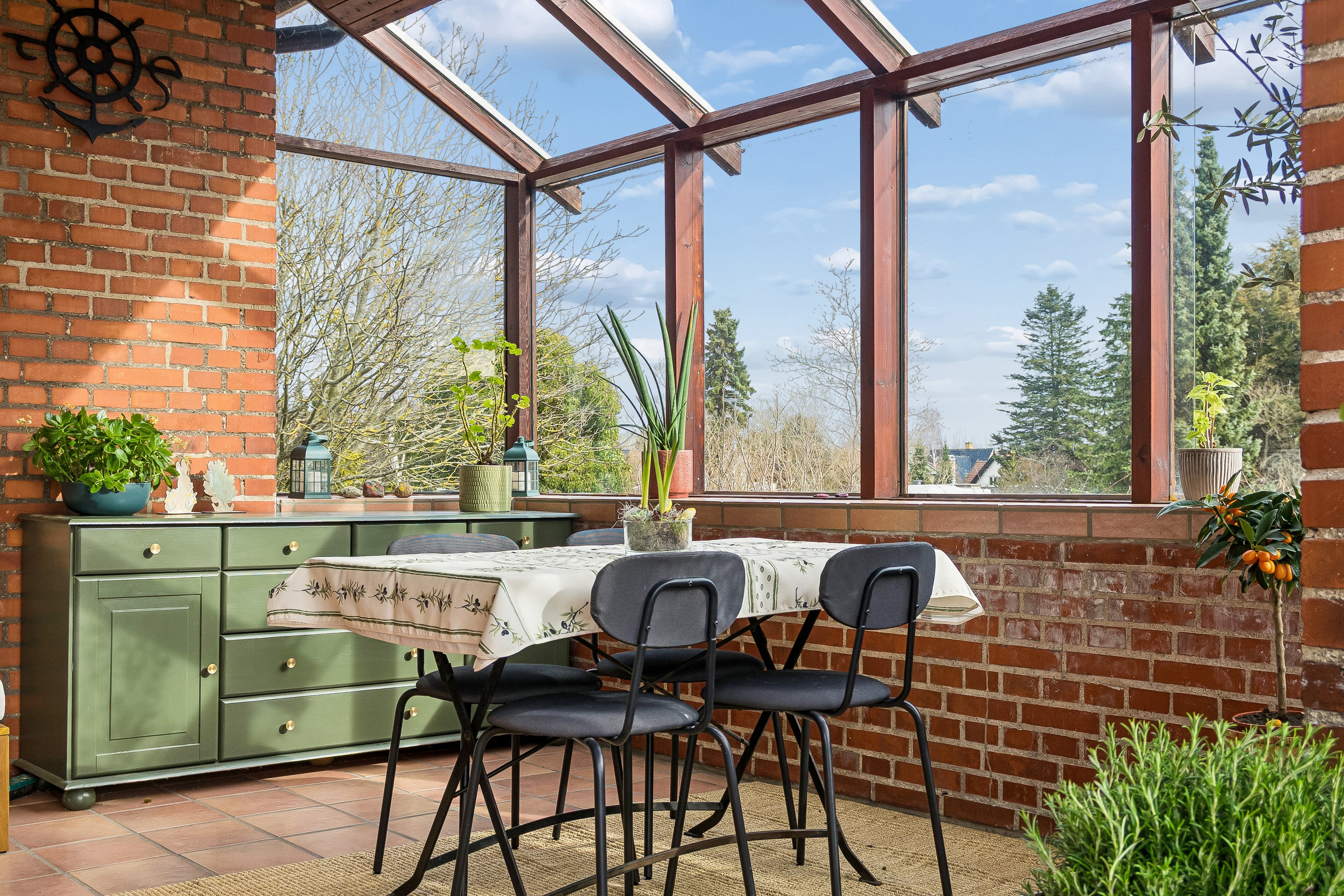 Fremhævet have billede i fuldskærmstilstand. Billede af Bakkevænget 21, 2820 Gentofte