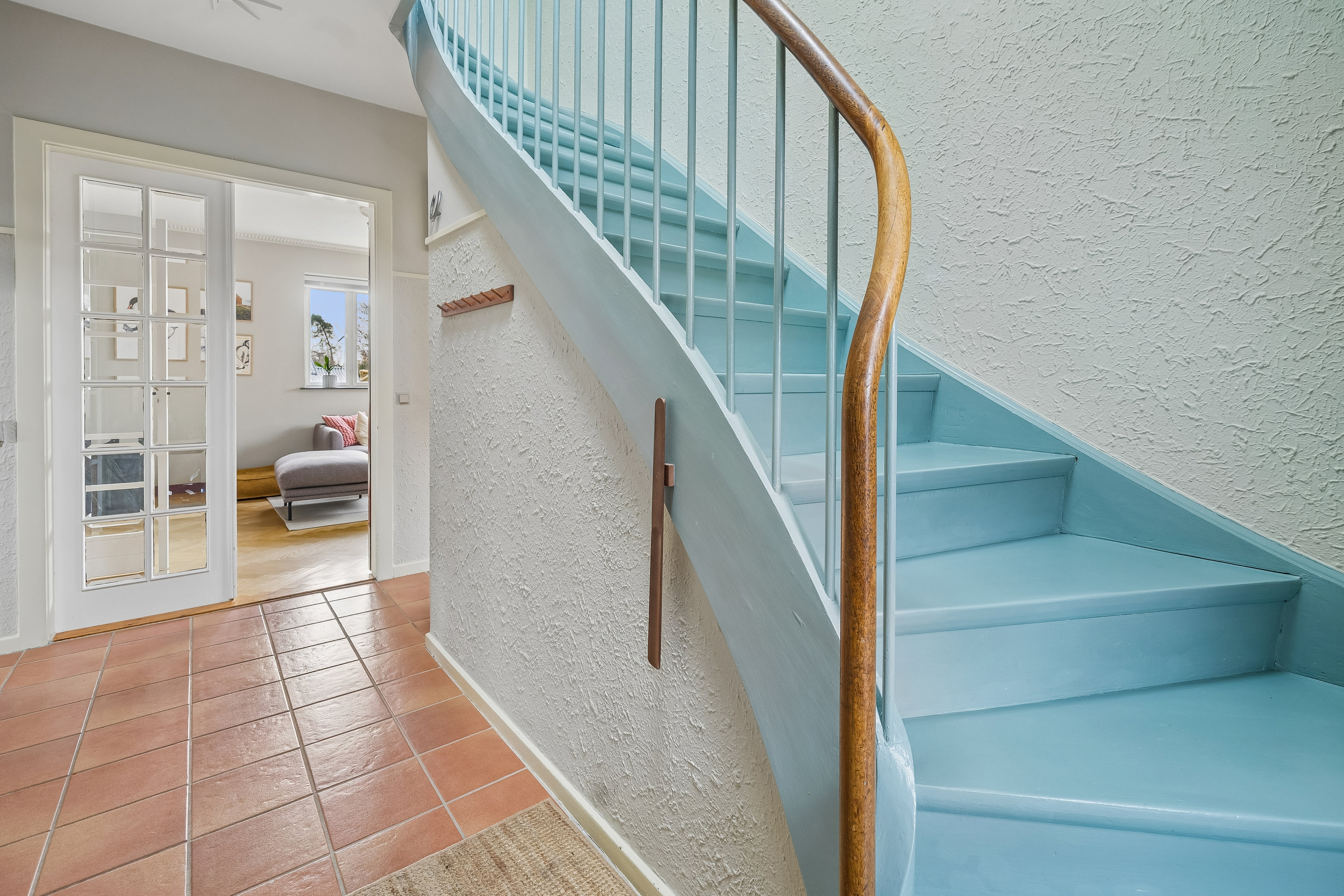 Fremhævet trappe billede i fuldskærmstilstand. Billede af Bakkevænget 21, 2820 Gentofte