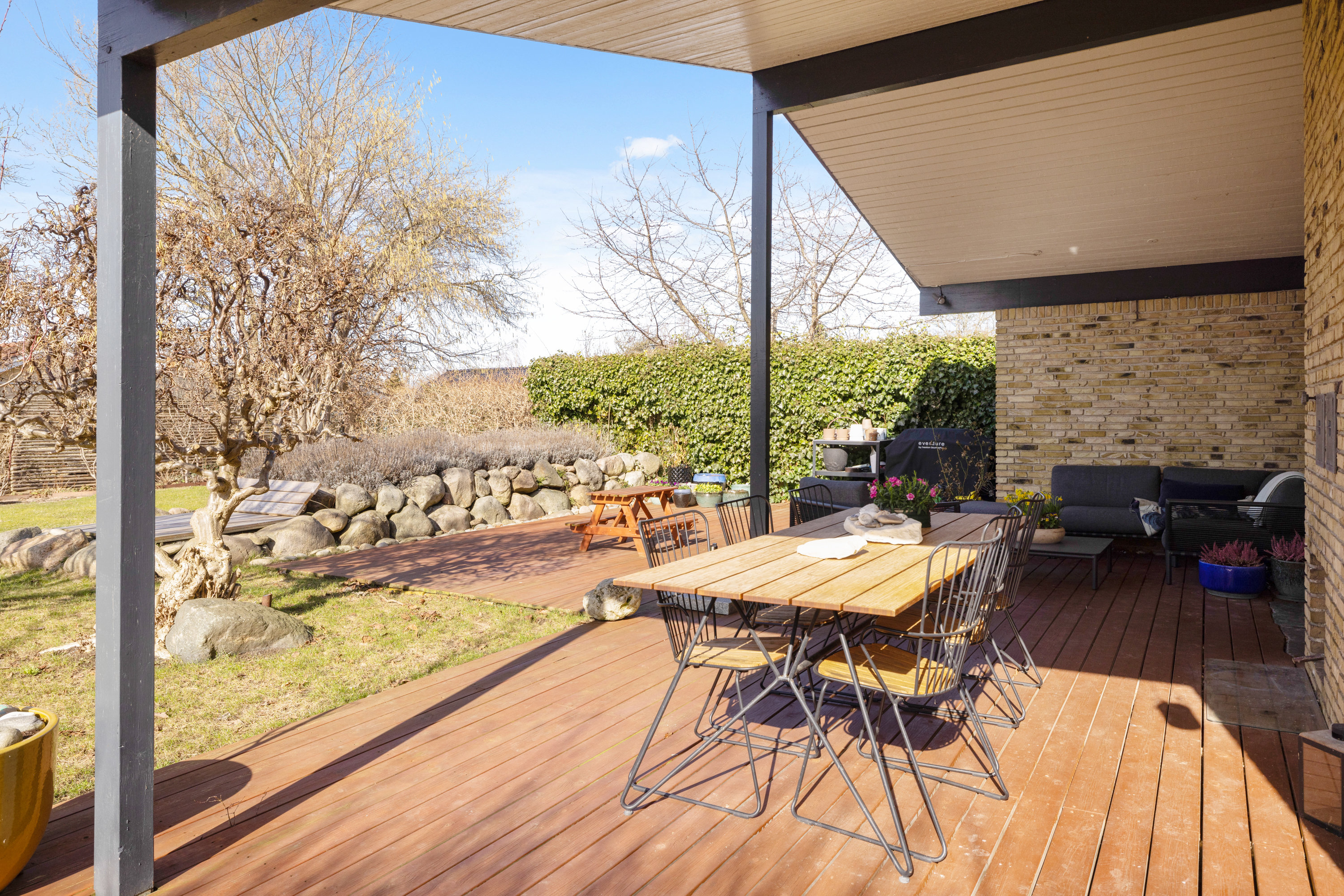 Fremhævet overdækket terrasse billede i fuldskærmstilstand. Billede af Sjælsøvej 49, 3460 Birkerød