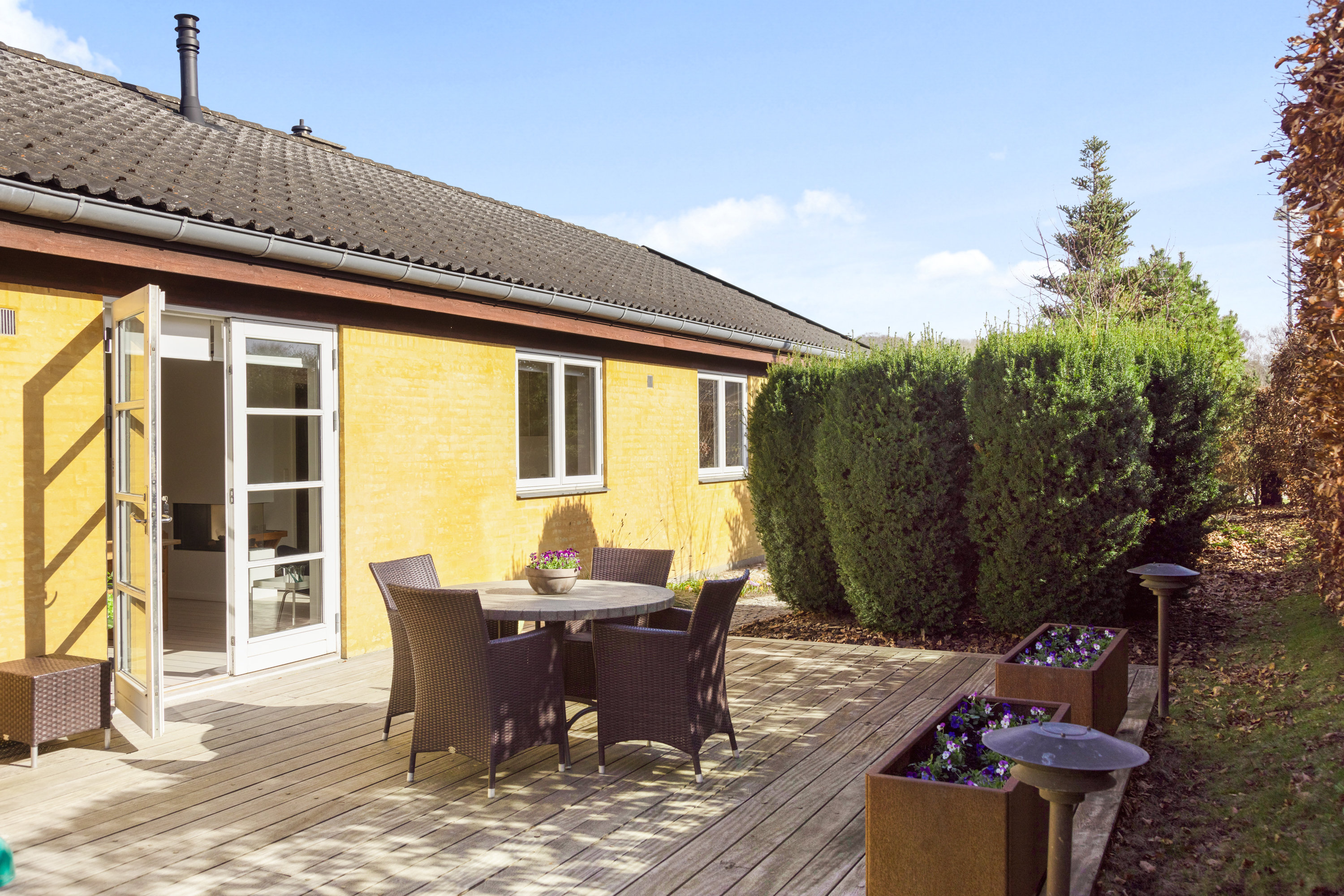 Fremhævet terrasse billede i fuldskærmstilstand. Billede af Sjælsøvej 57, 3460 Birkerød