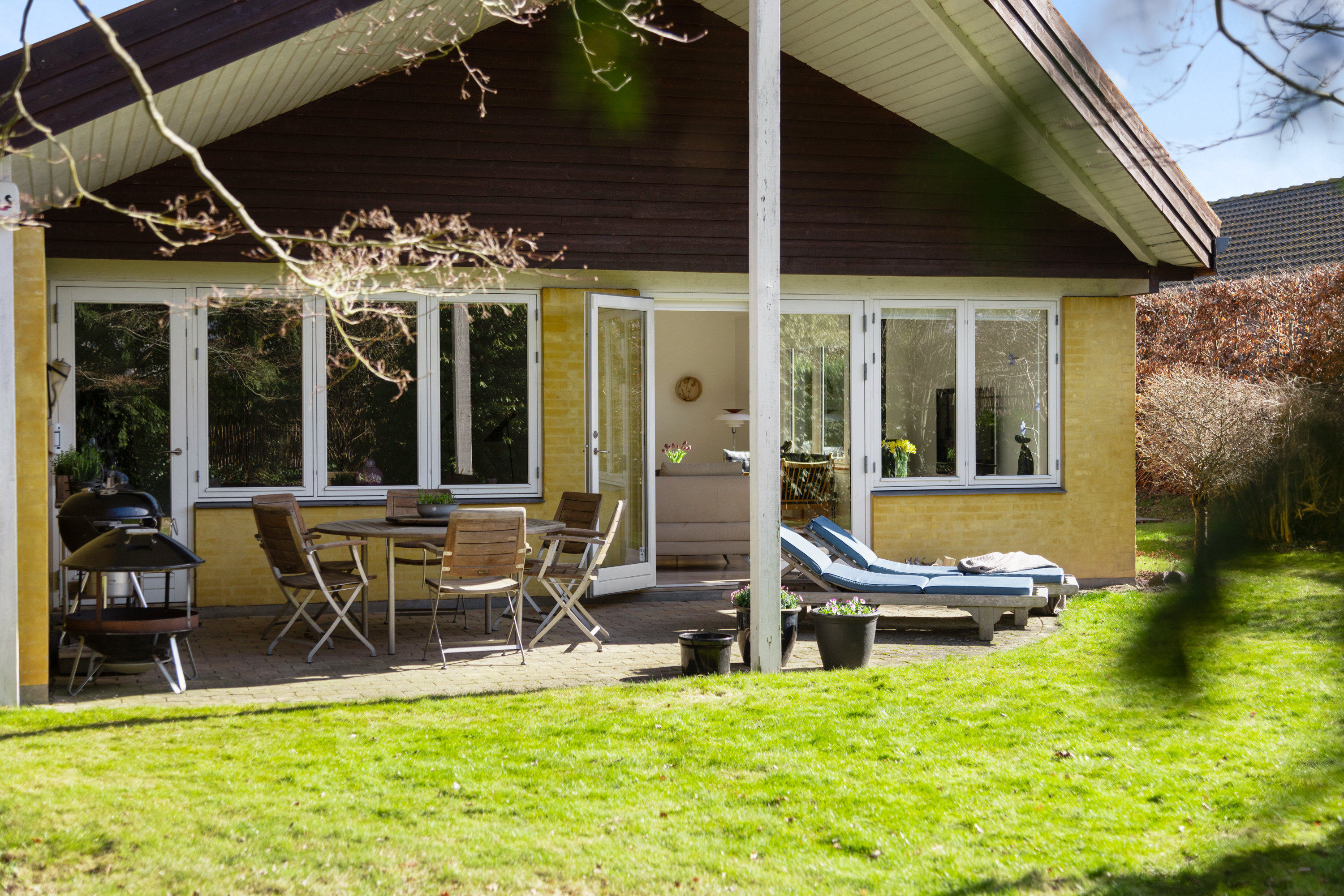 Fremhævet overdækket terrasse billede i fuldskærmstilstand. Billede af Sjælsøvej 57, 3460 Birkerød