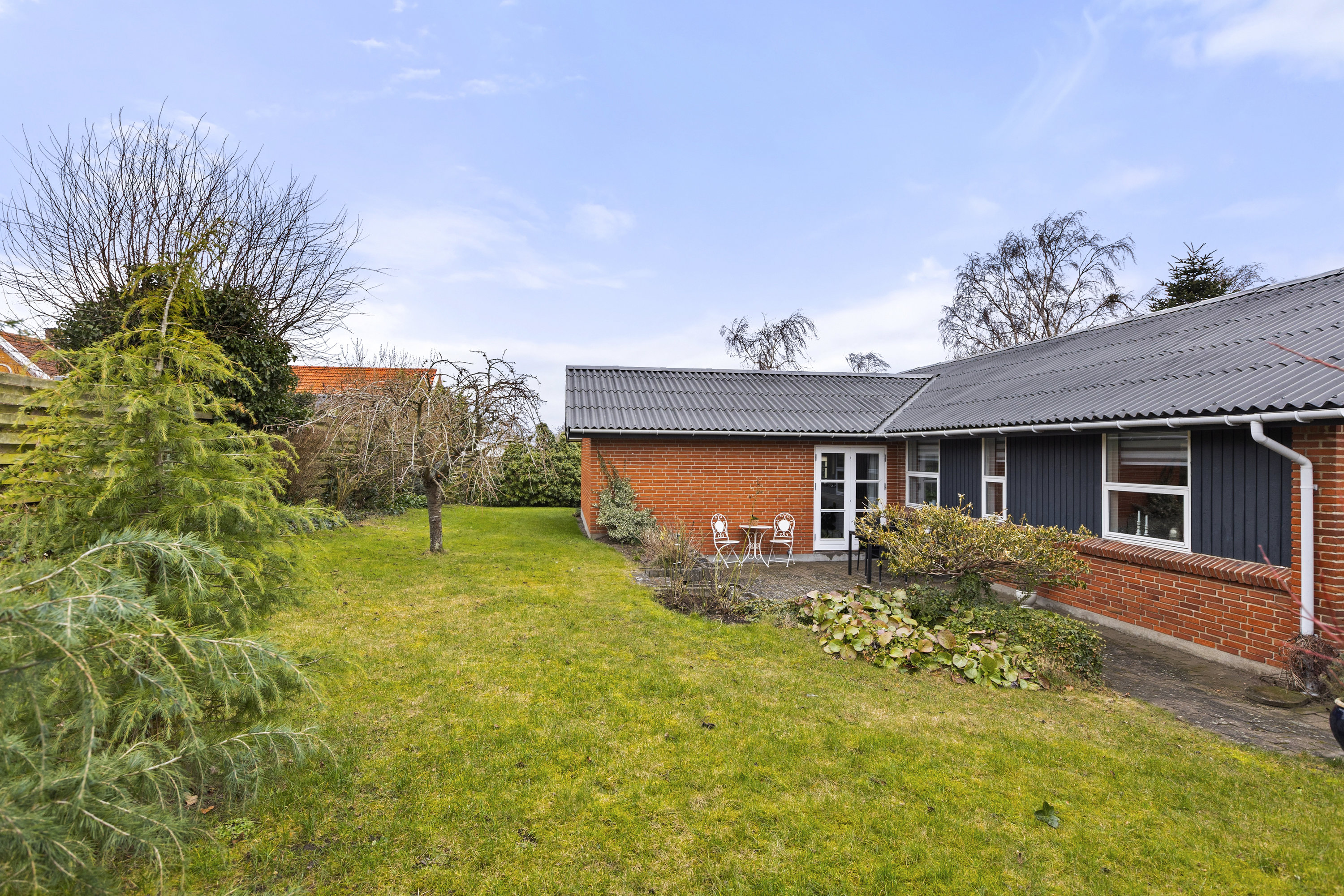 Fremhævet have billede i fuldskærmstilstand. Billede af Raklev Skillevej 22A, 4400 Kalundborg