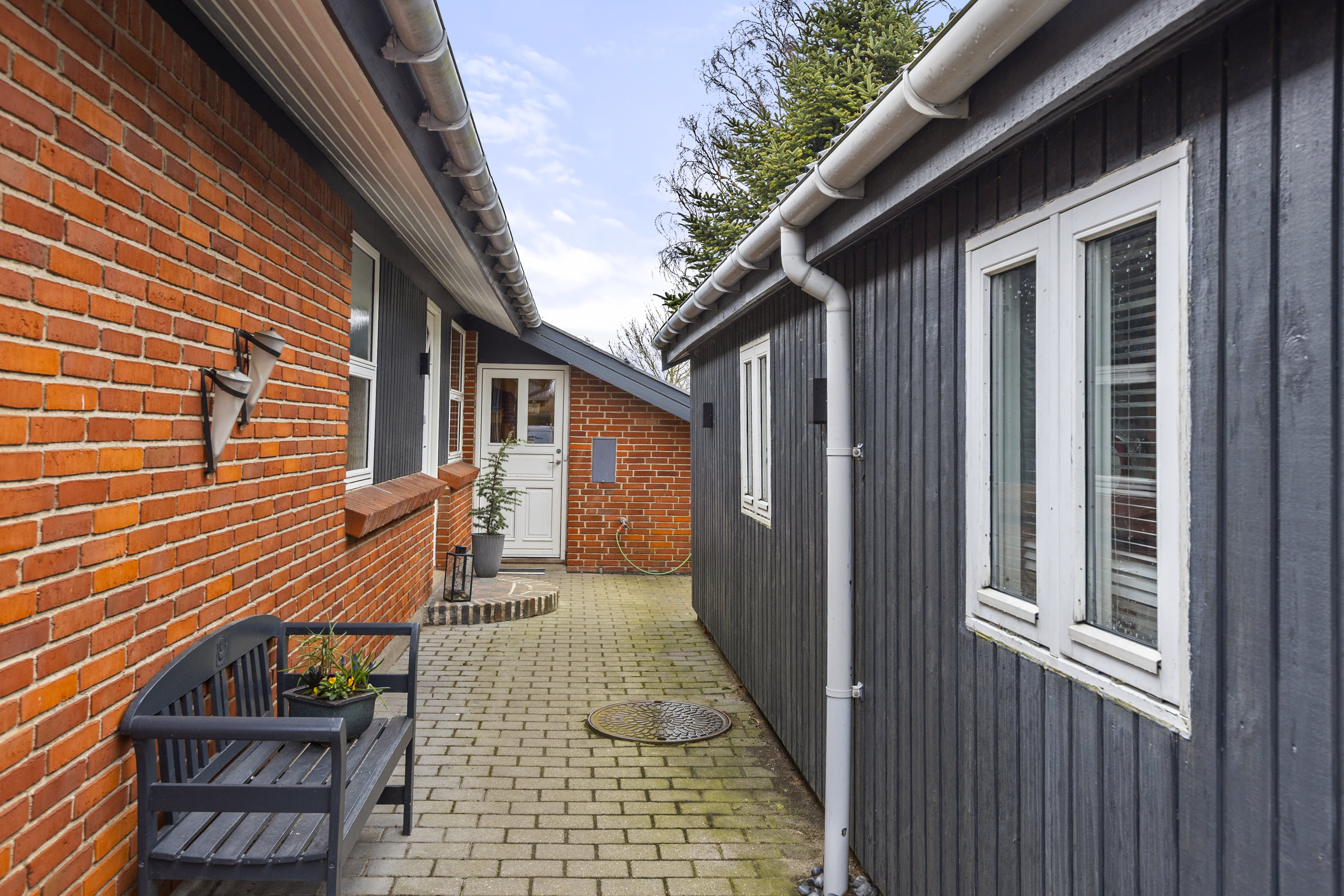 Fremhævet ejendommen billede i fuldskærmstilstand. Billede af Raklev Skillevej 22A, 4400 Kalundborg