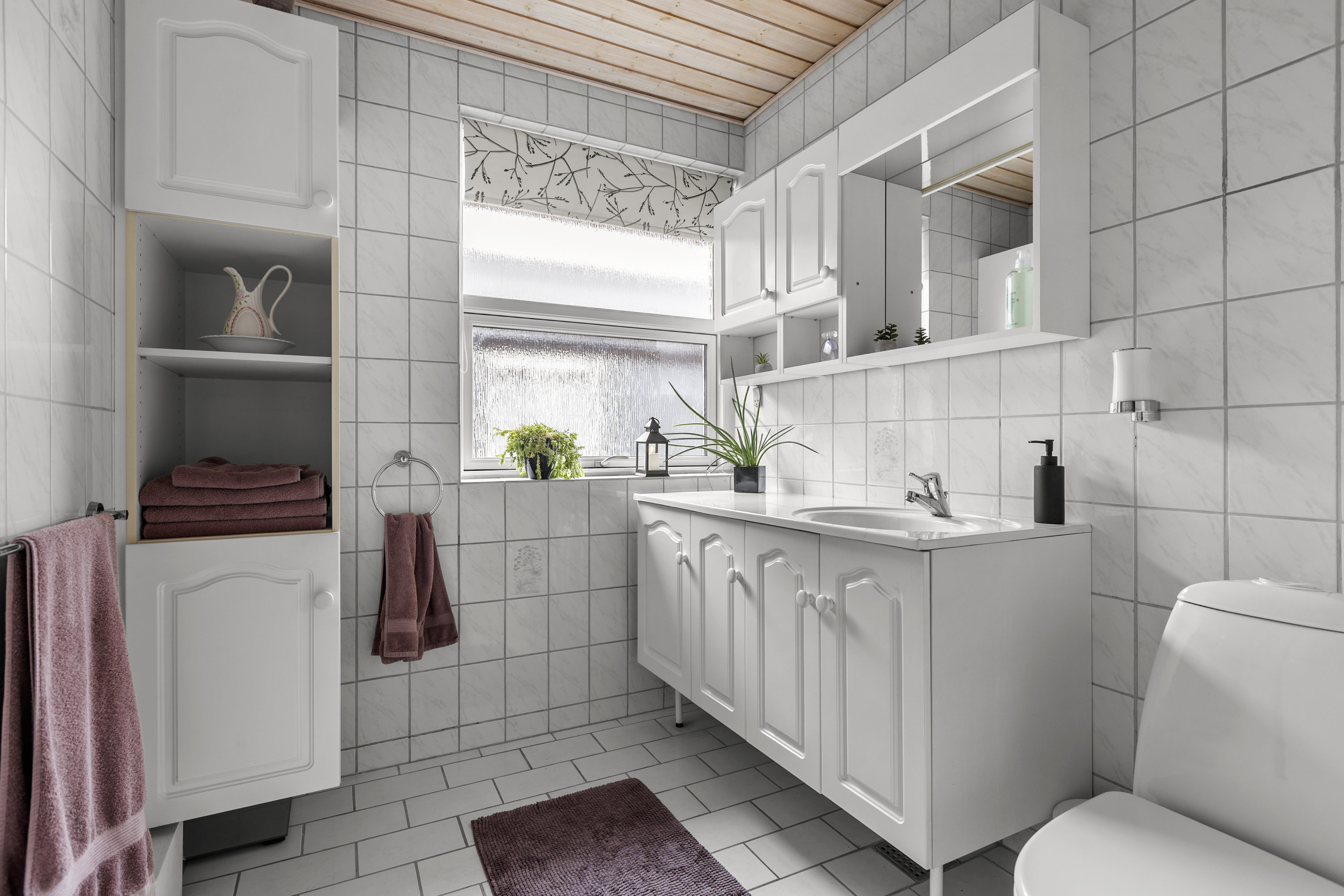 Fremhævet badeværelse billede i fuldskærmstilstand. Billede af Raklev Skillevej 22A, 4400 Kalundborg