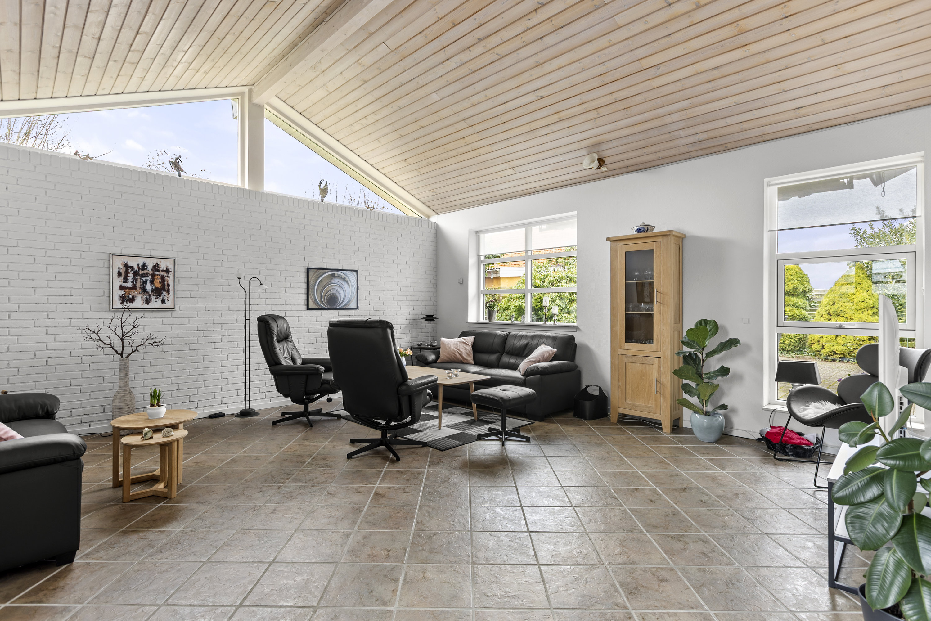 Fremhævet stue billede i fuldskærmstilstand. Billede af Raklev Skillevej 22A, 4400 Kalundborg